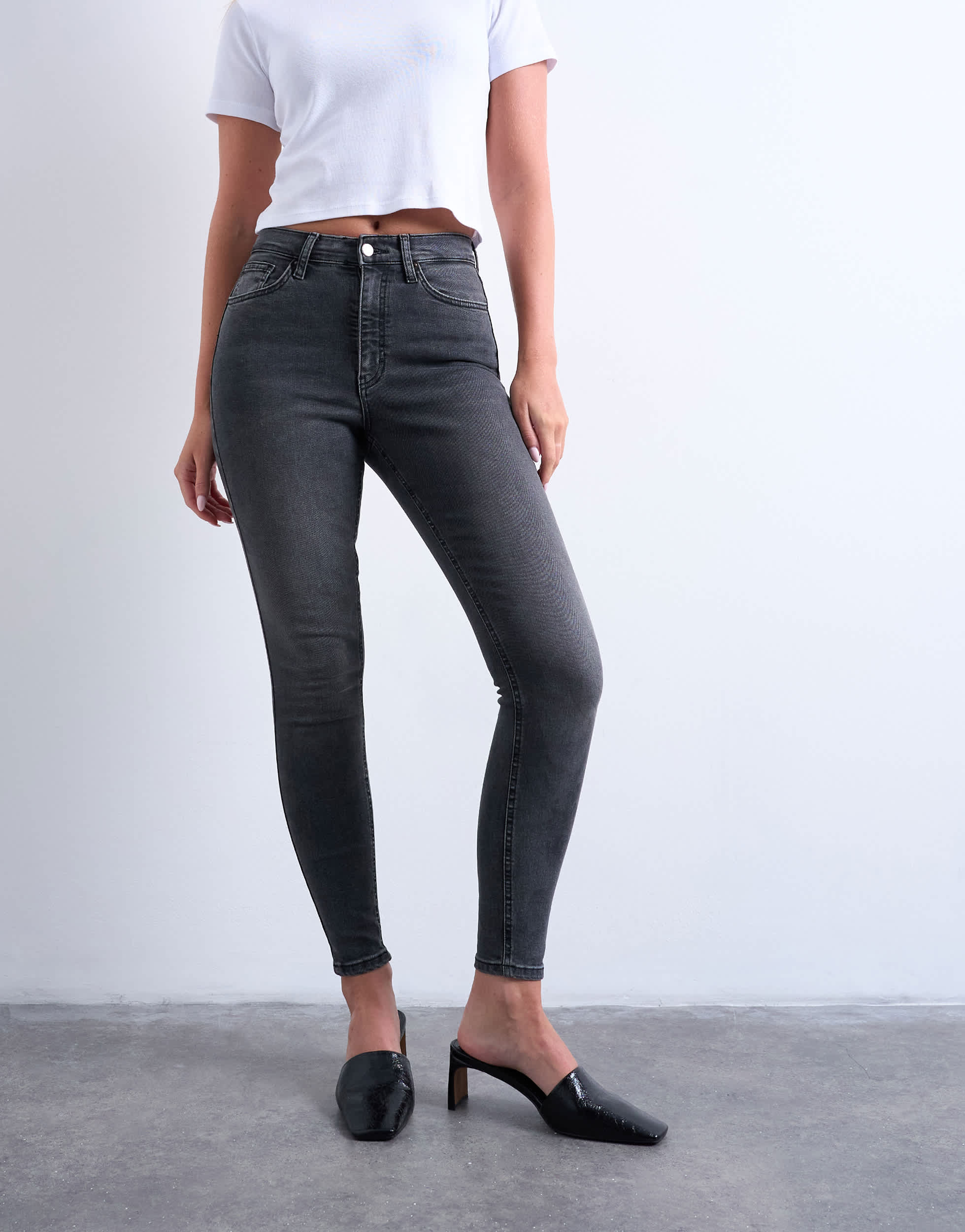 Topshop Hourglass Jamie High-Rise-Skinny-Jeans in verwaschenem Schwarz