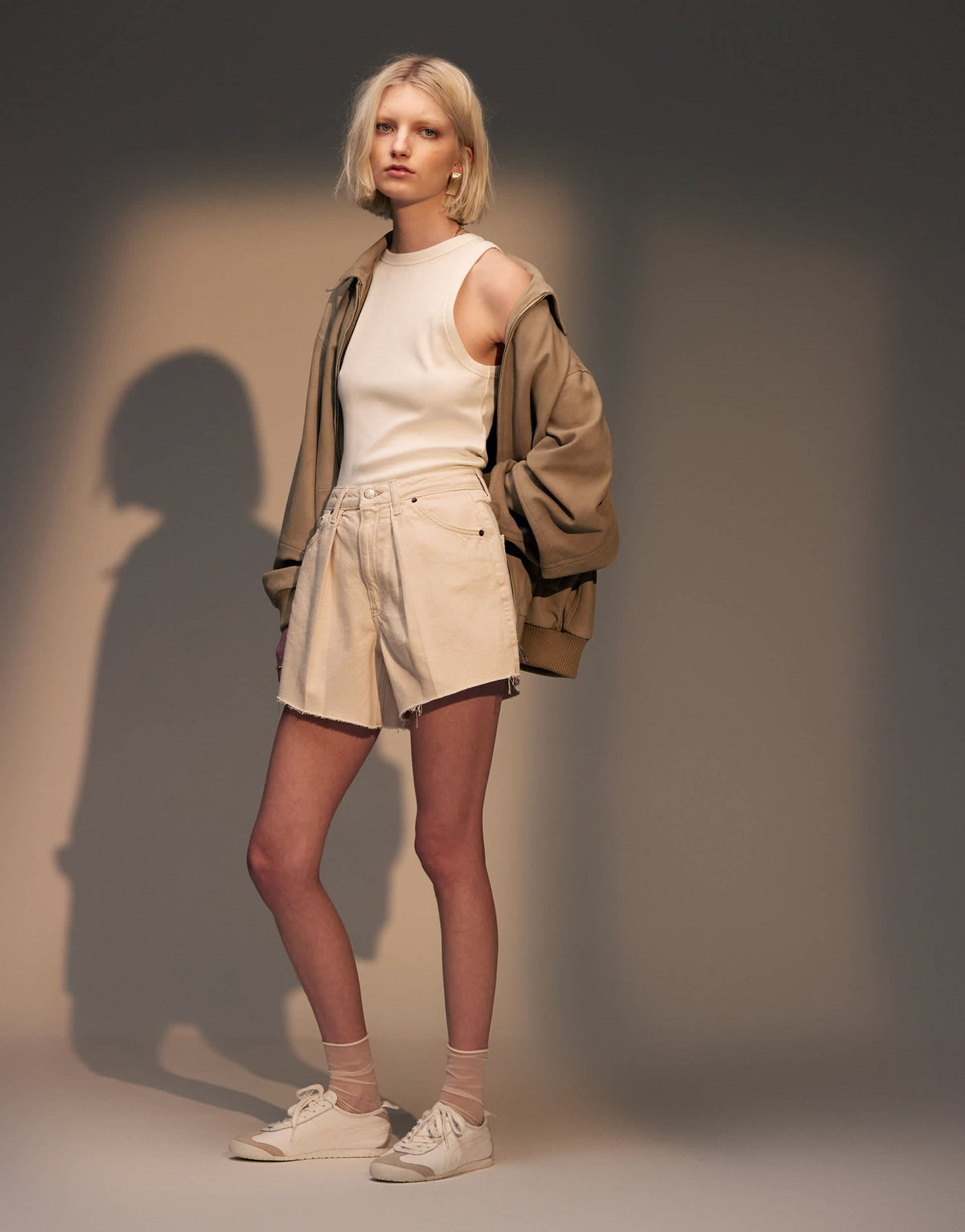 Topshop denim pleated shorts in white