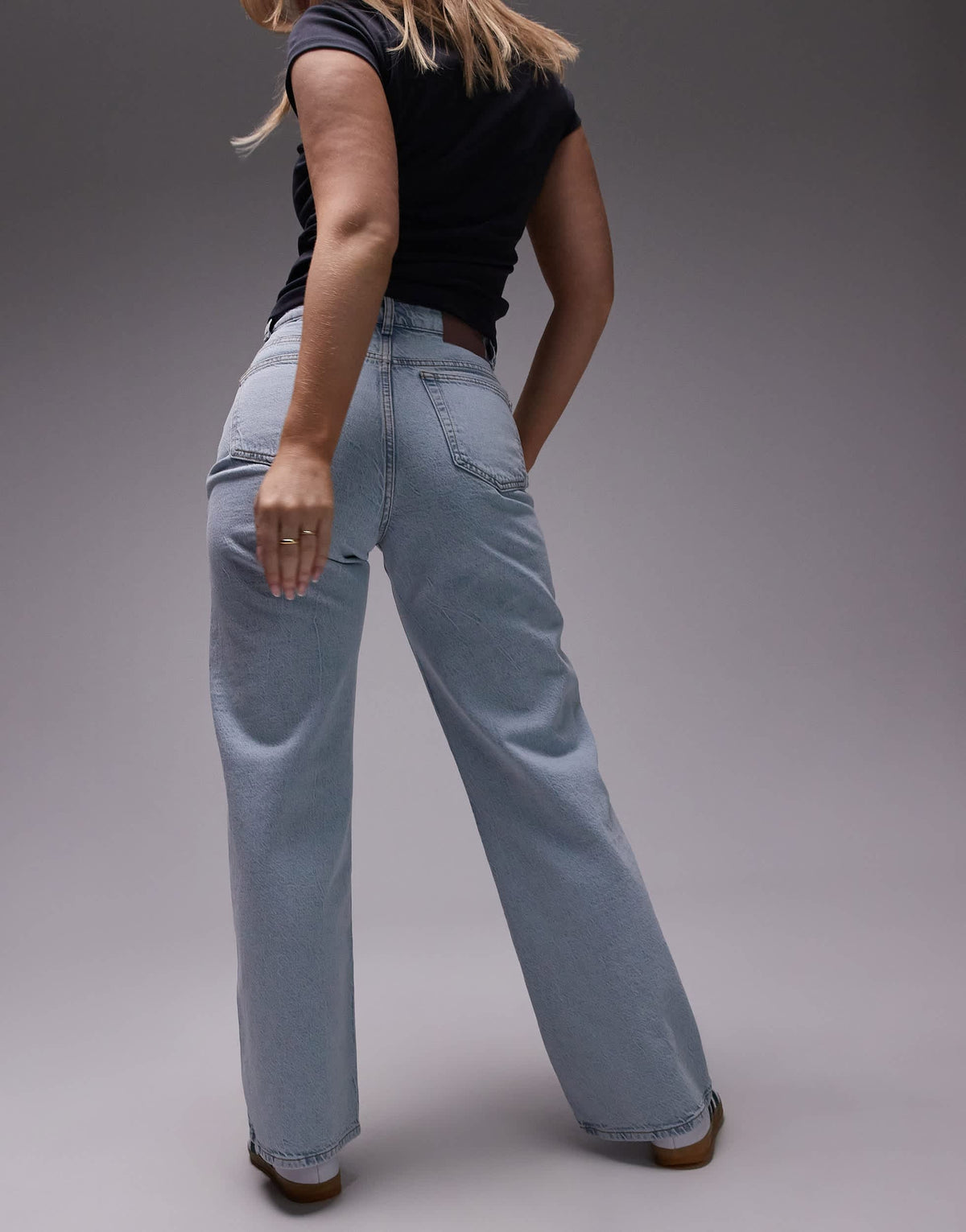 Topshop Hourglass mid rise loose fit straight jean in bleach