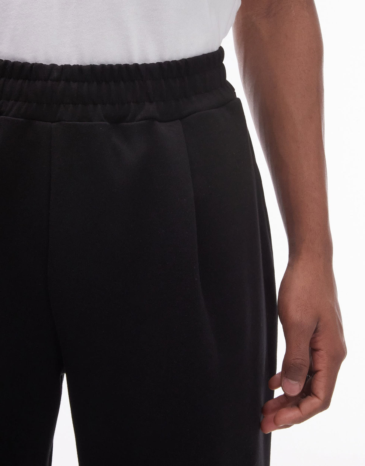 Topman pleat front straight leg jogger in black