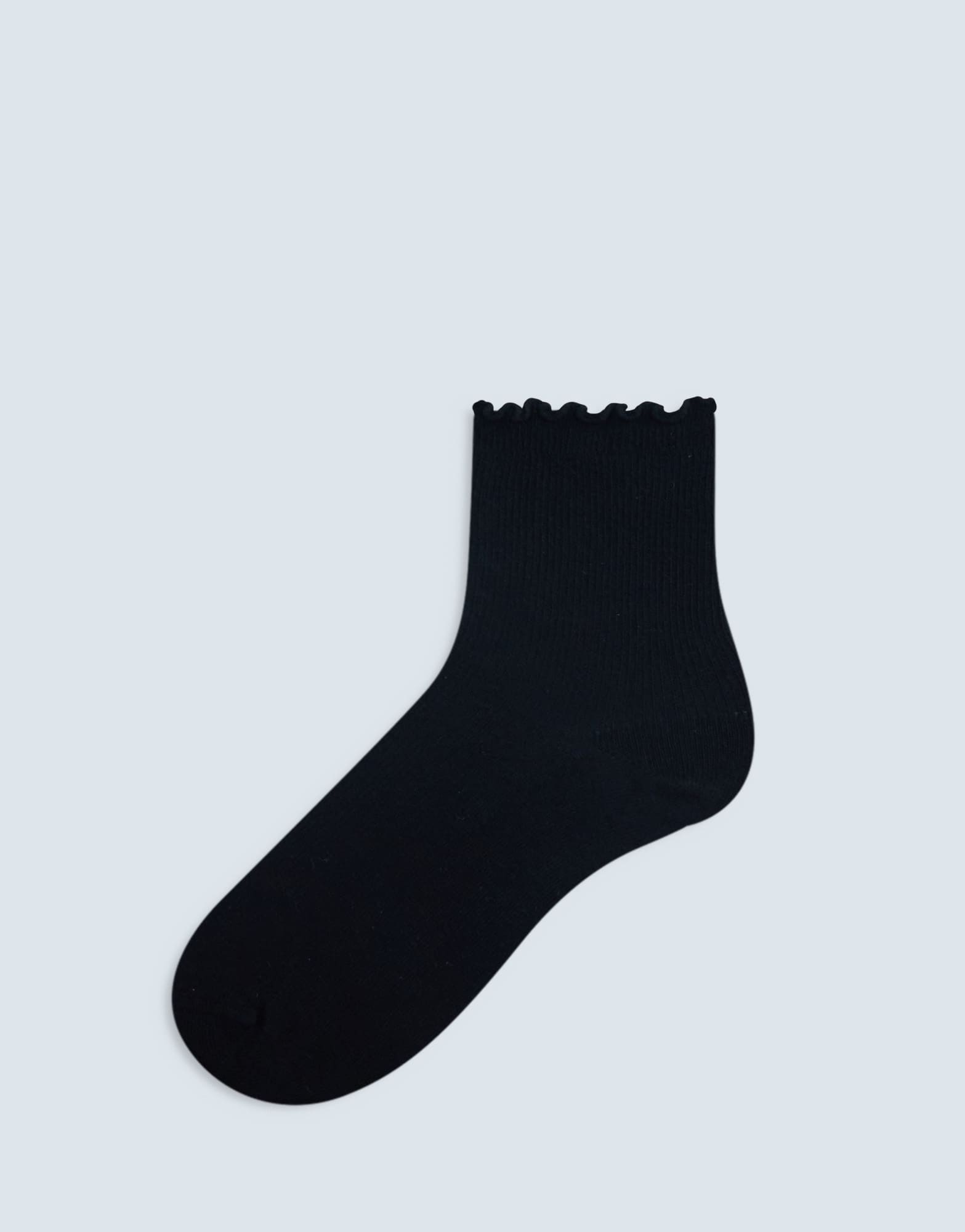Topshop Rippsocken mit Rüschen in Schwarz