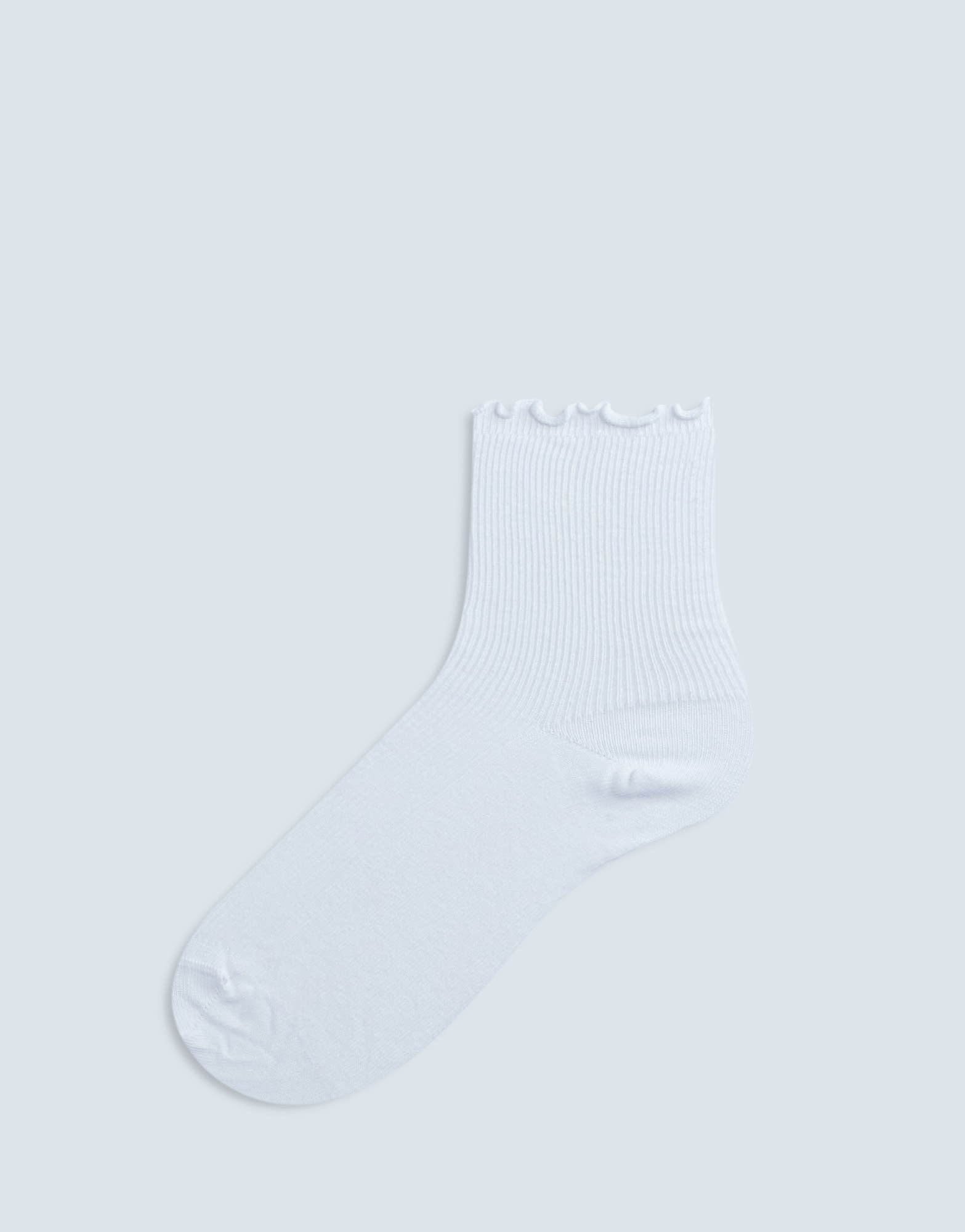 Topshop gerippte Rüschensocken in Weiß