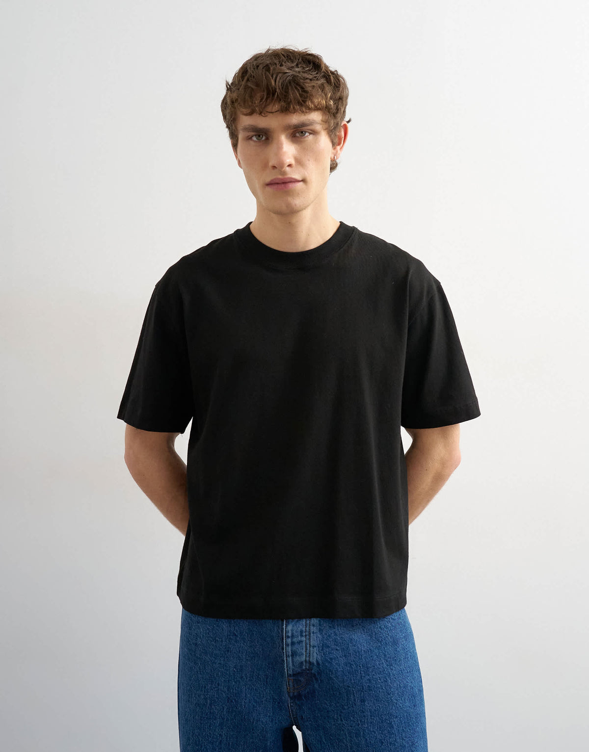 Topman relaxed fit cropped fit t-shirt in black