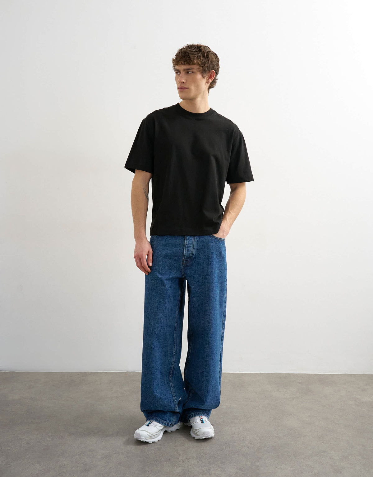 Topman relaxed fit cropped fit t-shirt in black
