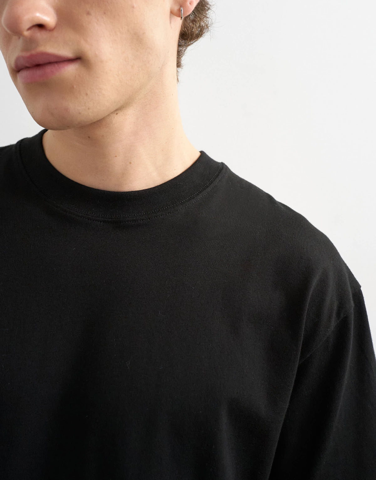 Topman relaxed fit cropped fit t-shirt in black