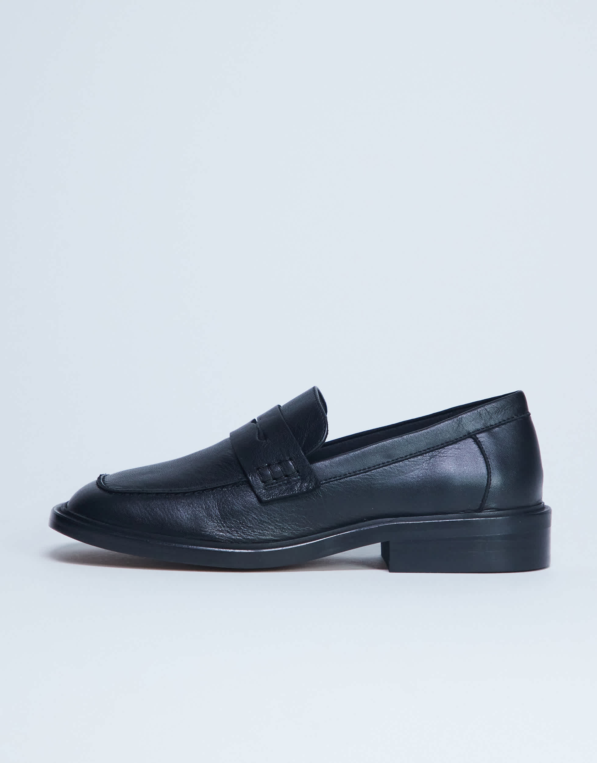 Topshop Cole Premium-Loafer aus echtem Leder mit eckiger Zehenpartie in Schwarz