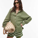 Topshop Baumwoll-Freizeithemd mit schrägem Armausschnitt in Khaki