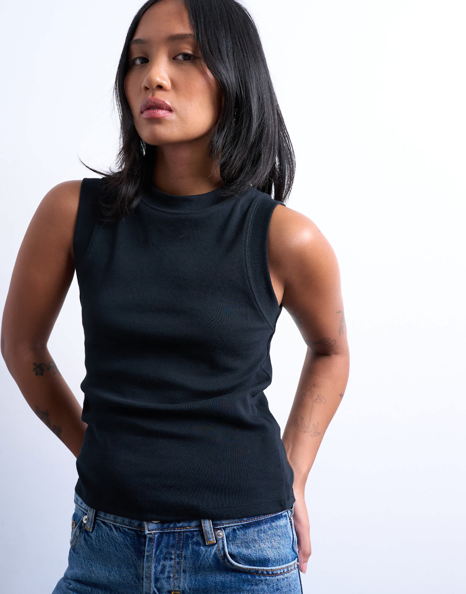 Topshop Petite Slim Tanktop in Schwarz