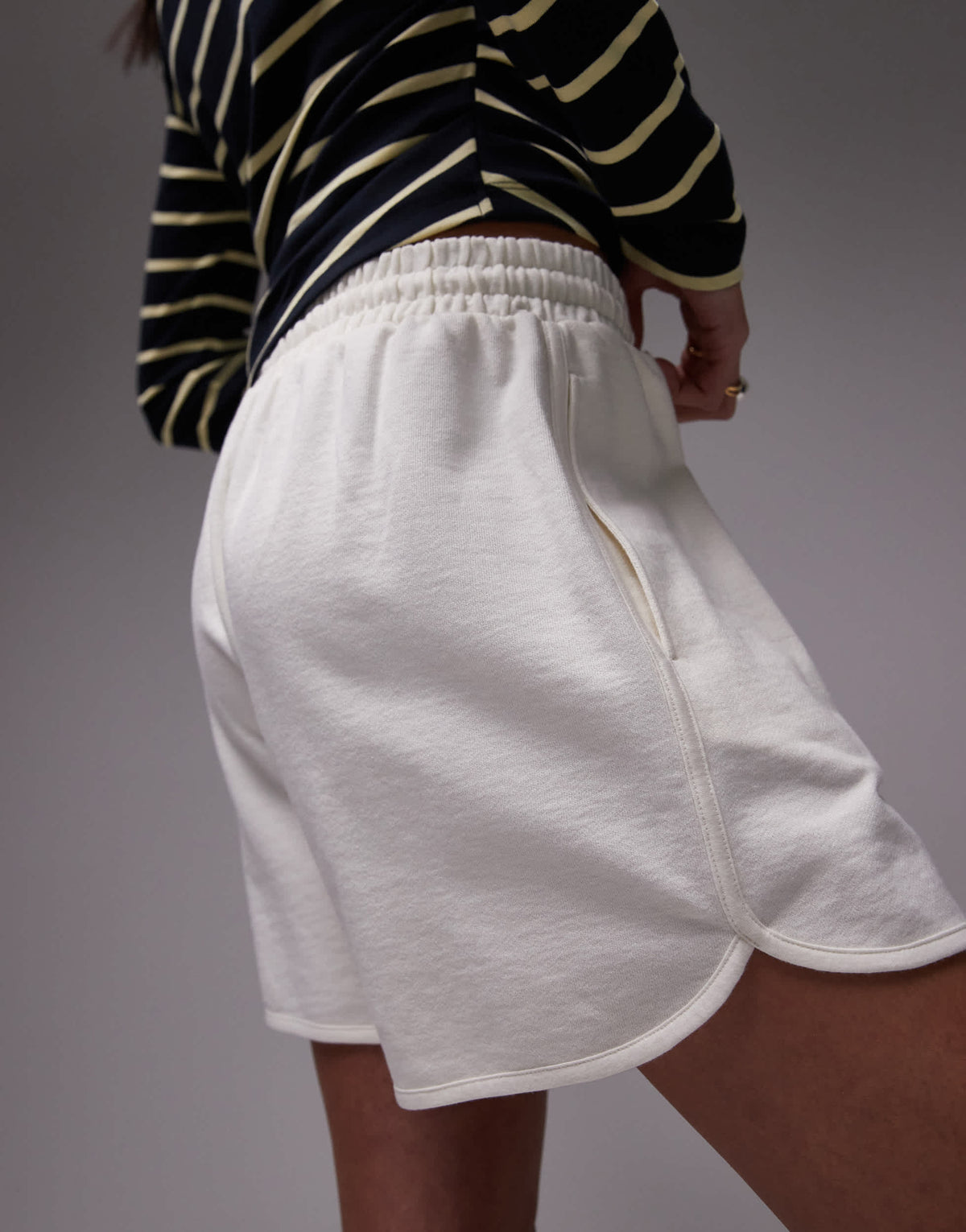 Topshop pintuck jogger short in ecru