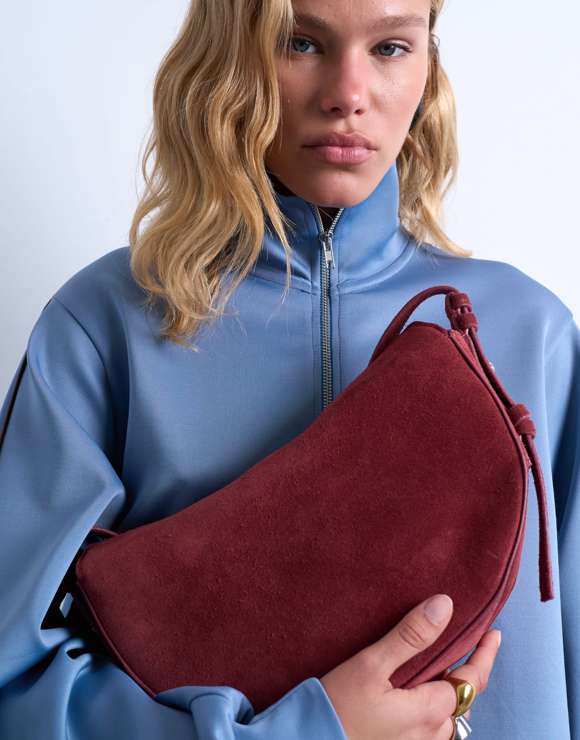 Topshop Sunday Schultertasche aus rotem Wildleder