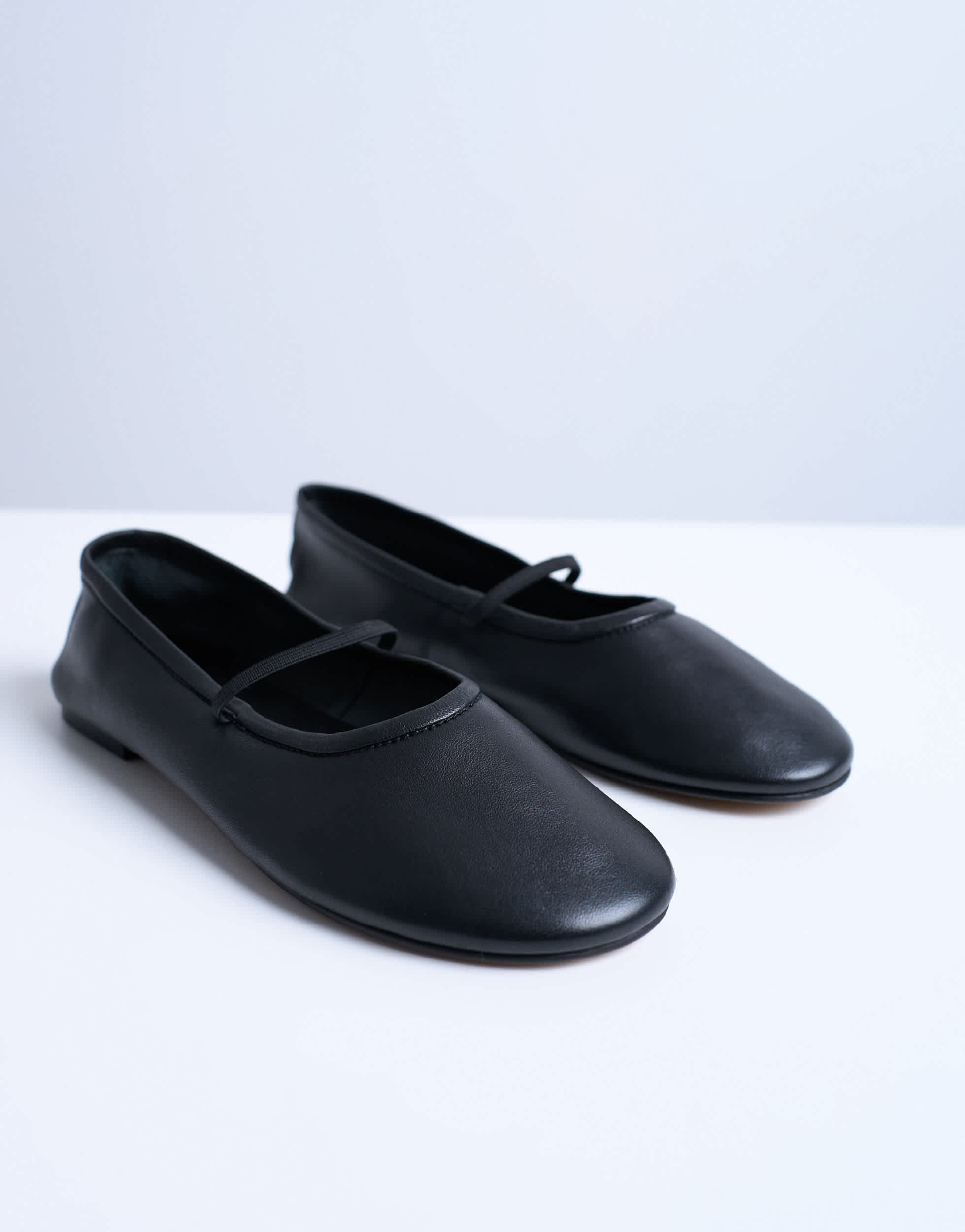 Ballerines en cuir noir Topshop Brad avec bride élastique