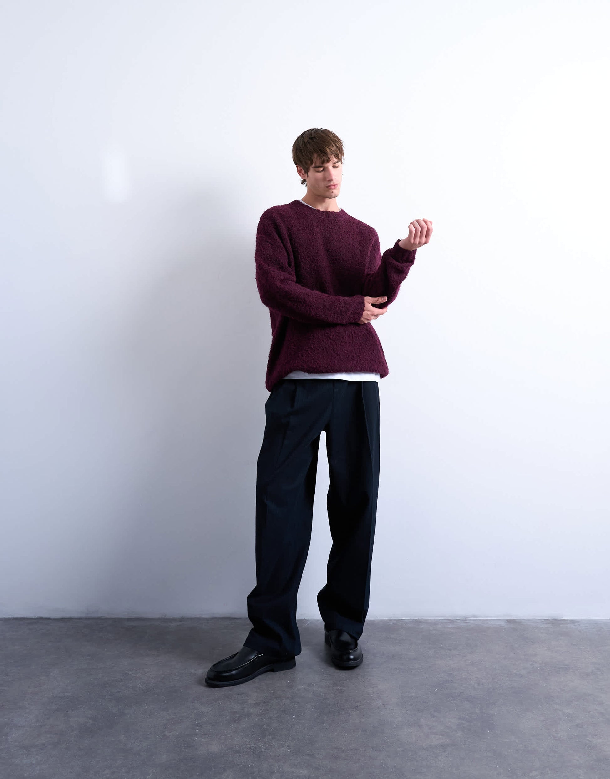 Topman relaxed fit boucle jumper in burgundy
