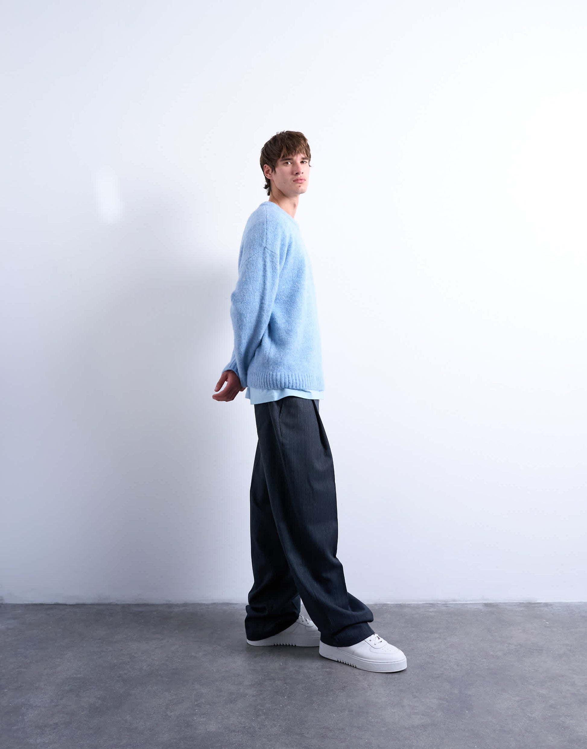 Topman loose knit crew jumper in mid blue