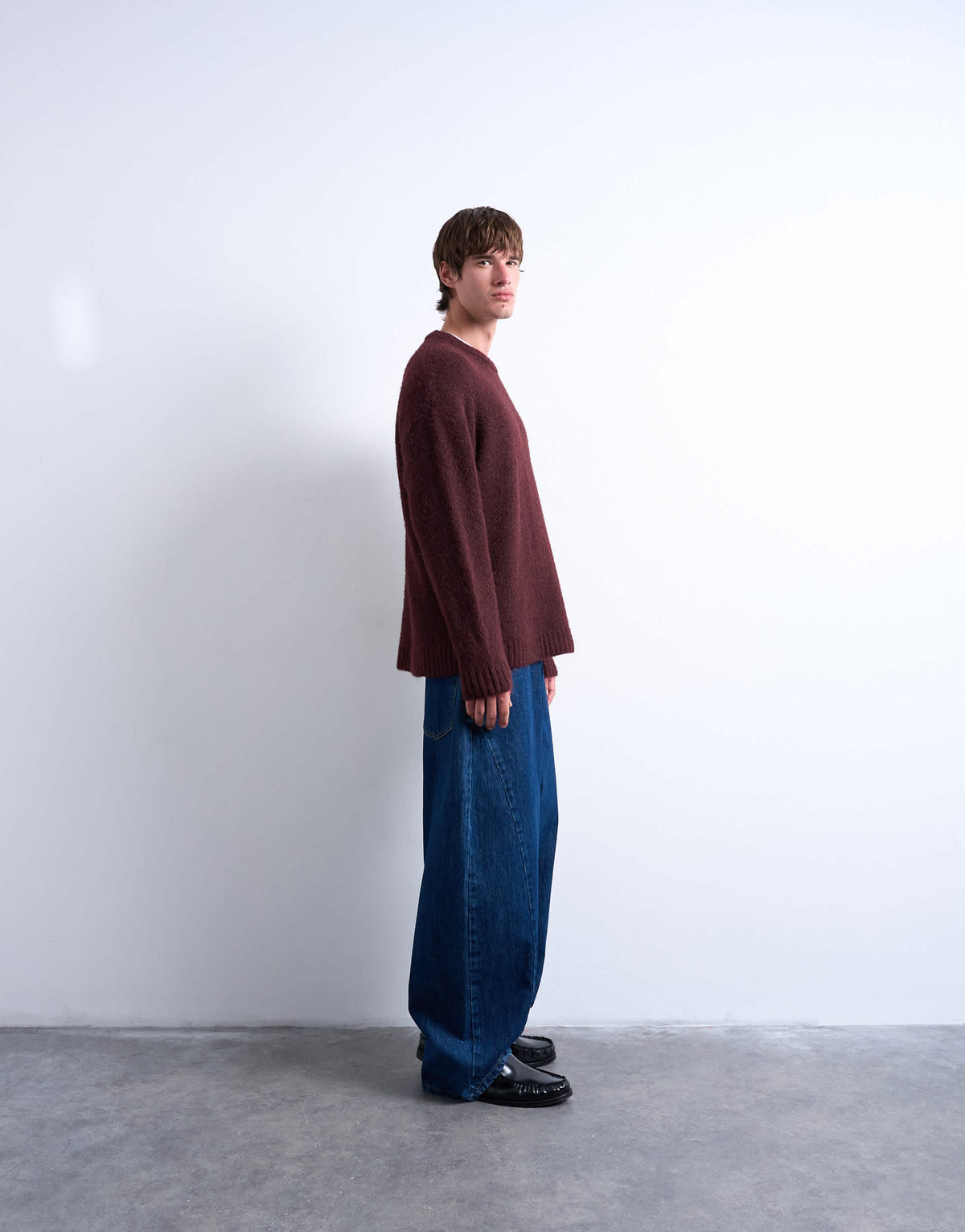 Topman loose knit crew jumper in burgundy