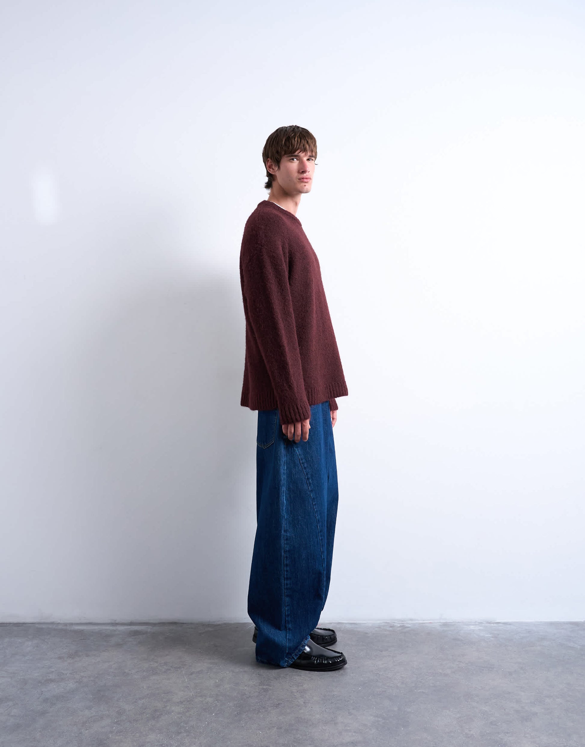 Topman loose knit crew jumper in burgundy