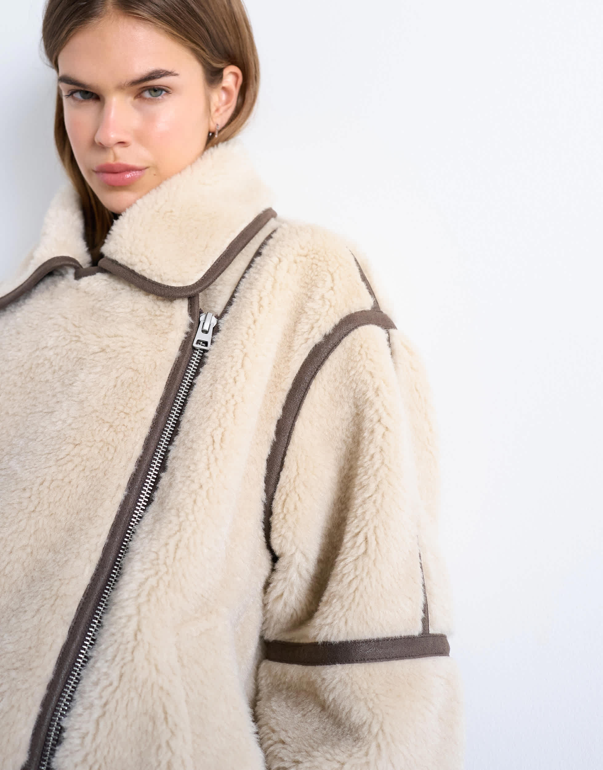 Veste aviateur oversize « Borg » de Topshop, couleur crème