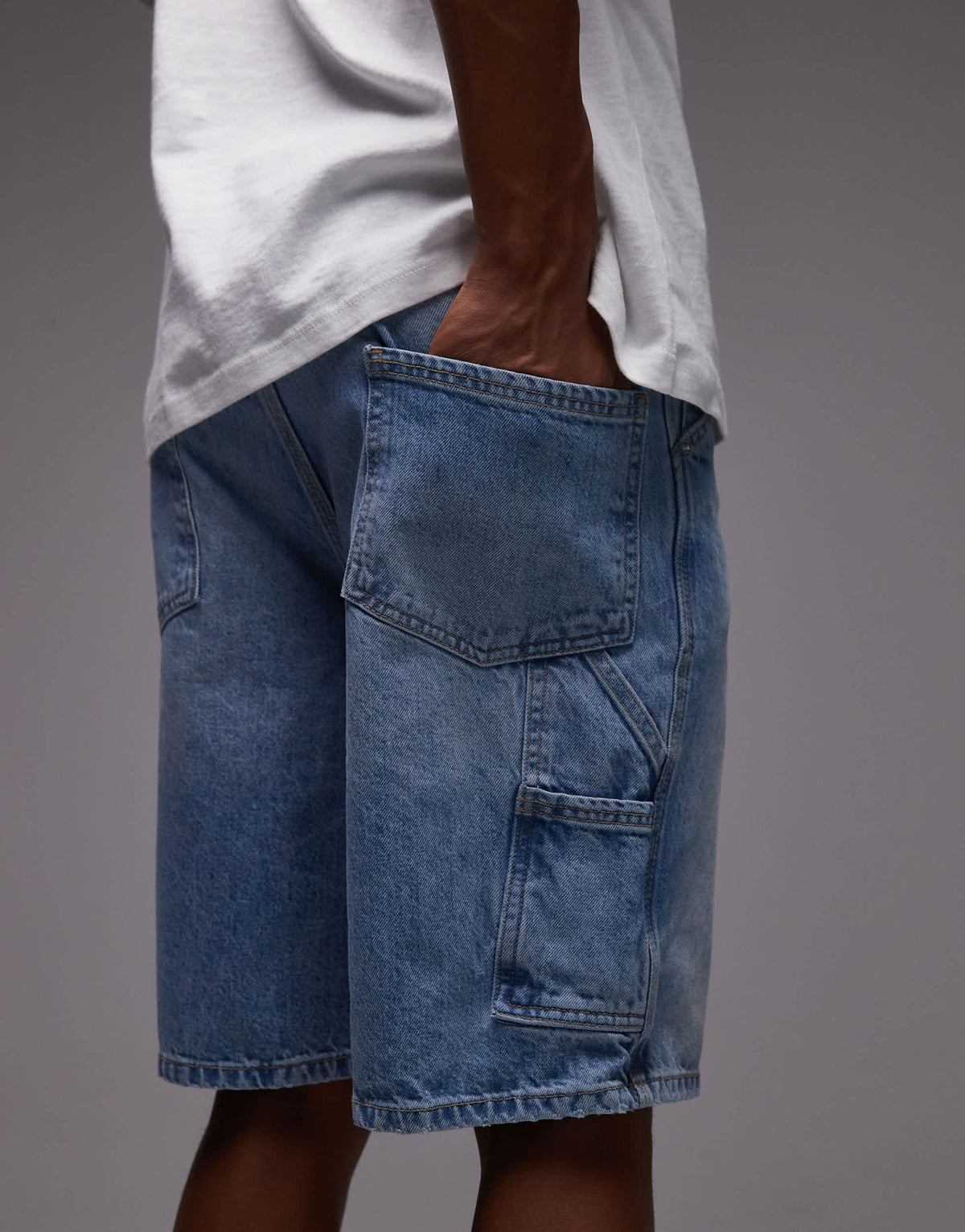 Topman denim carpenter short in light wash blue
