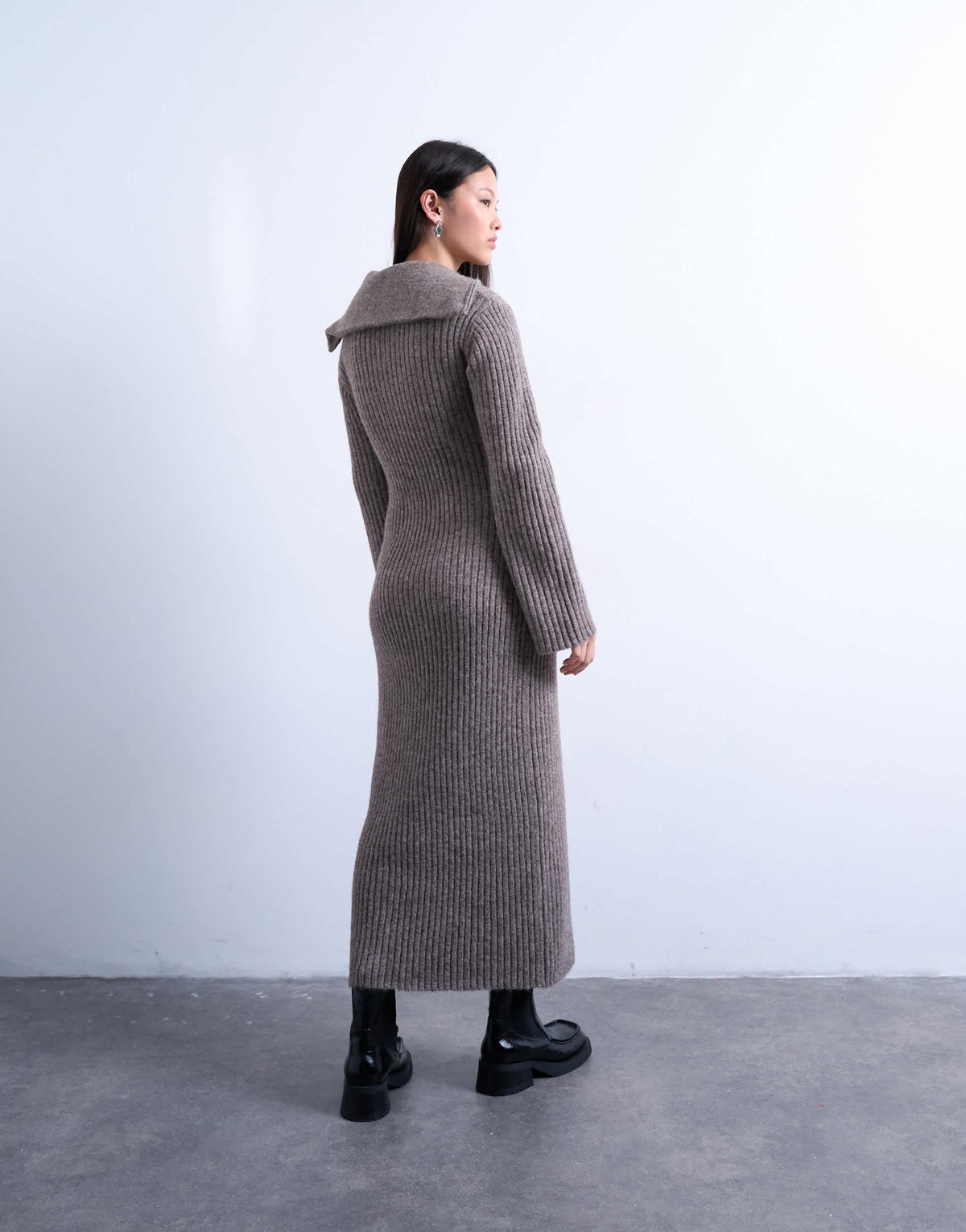 Topshop knitted ring zip midi dress in brown