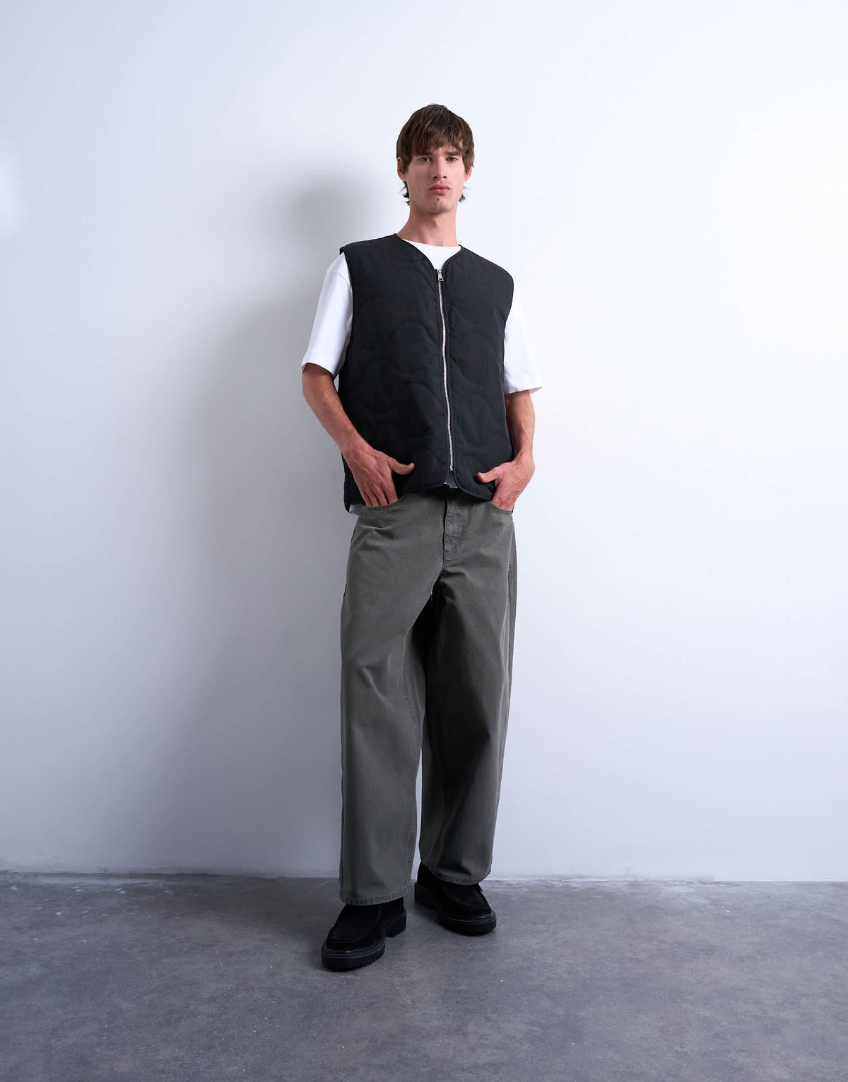Topman onion quilted gilet in black