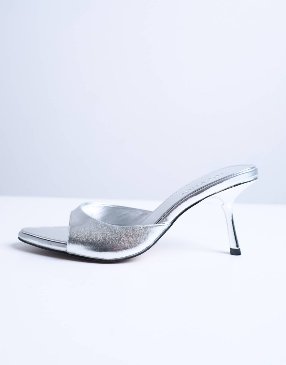 Mules à bout pointu Isaac de Topshop, couleur argent