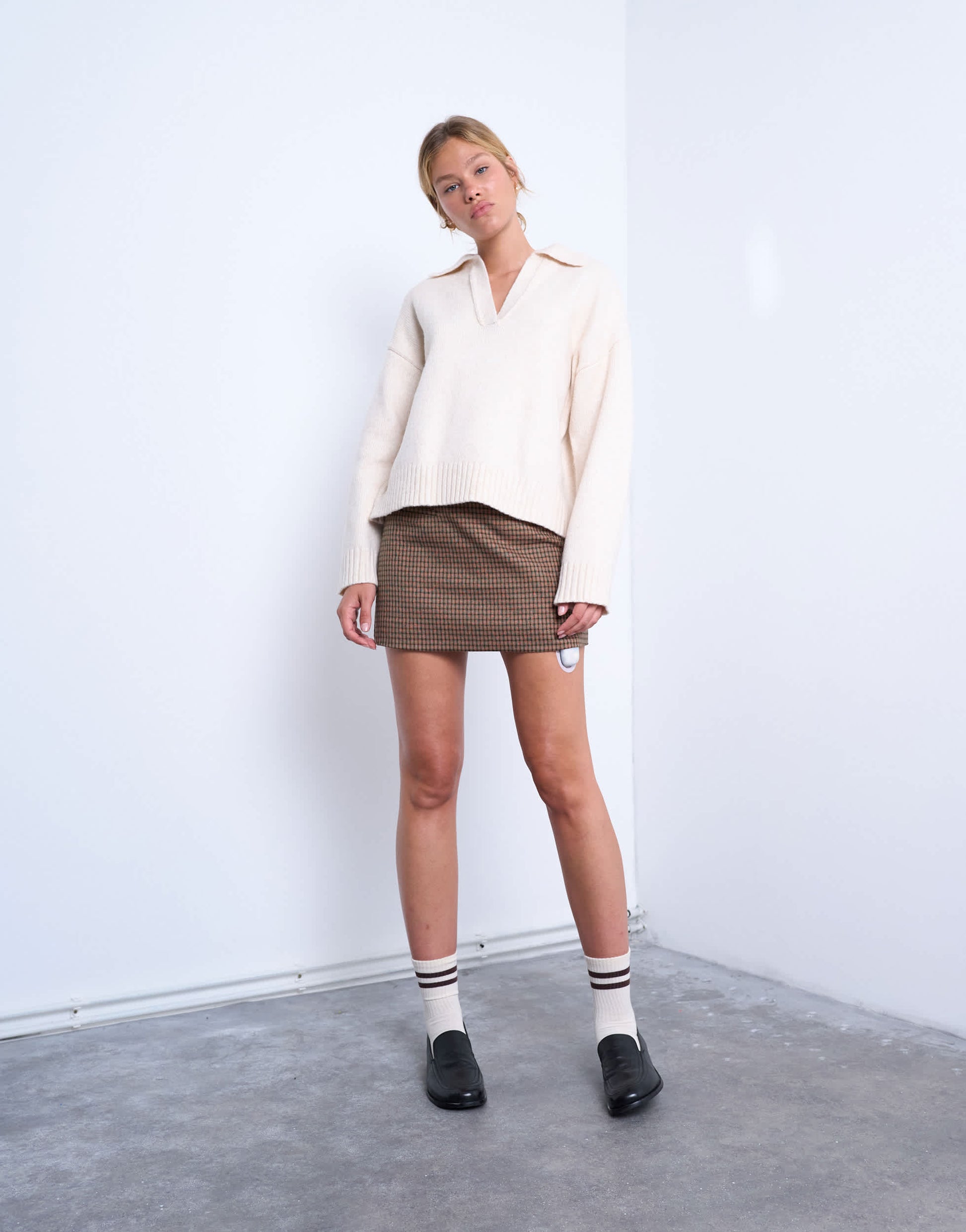 Topshop knitted v neck collar jumper in oat