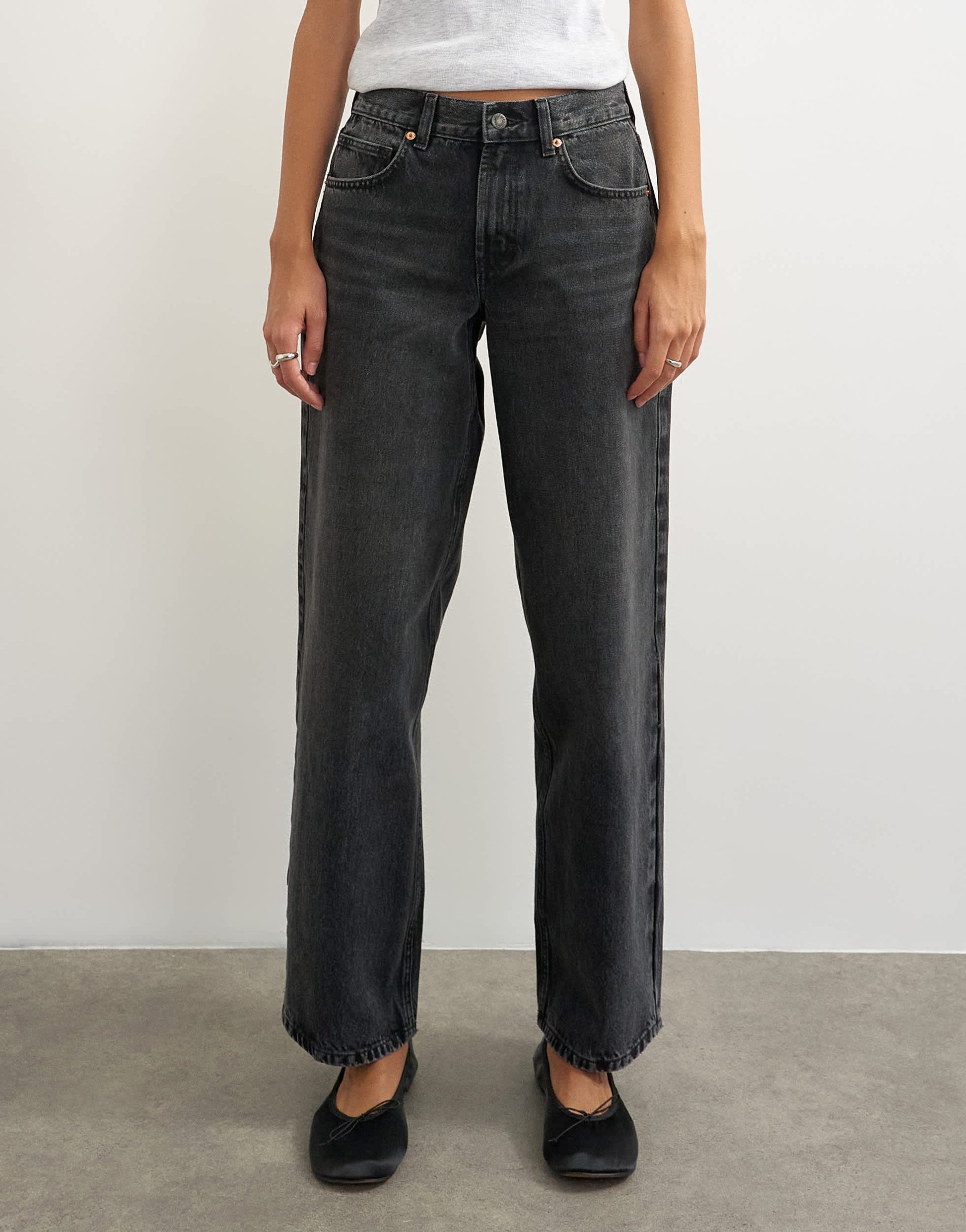 Topshop Cinch low rise relaxed jean in washed black