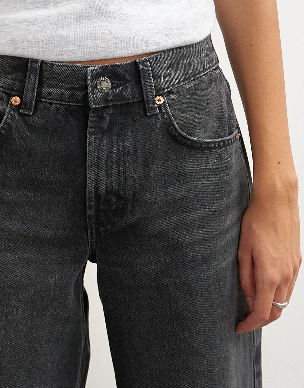 Topshop Cinch low rise relaxed jean in washed black