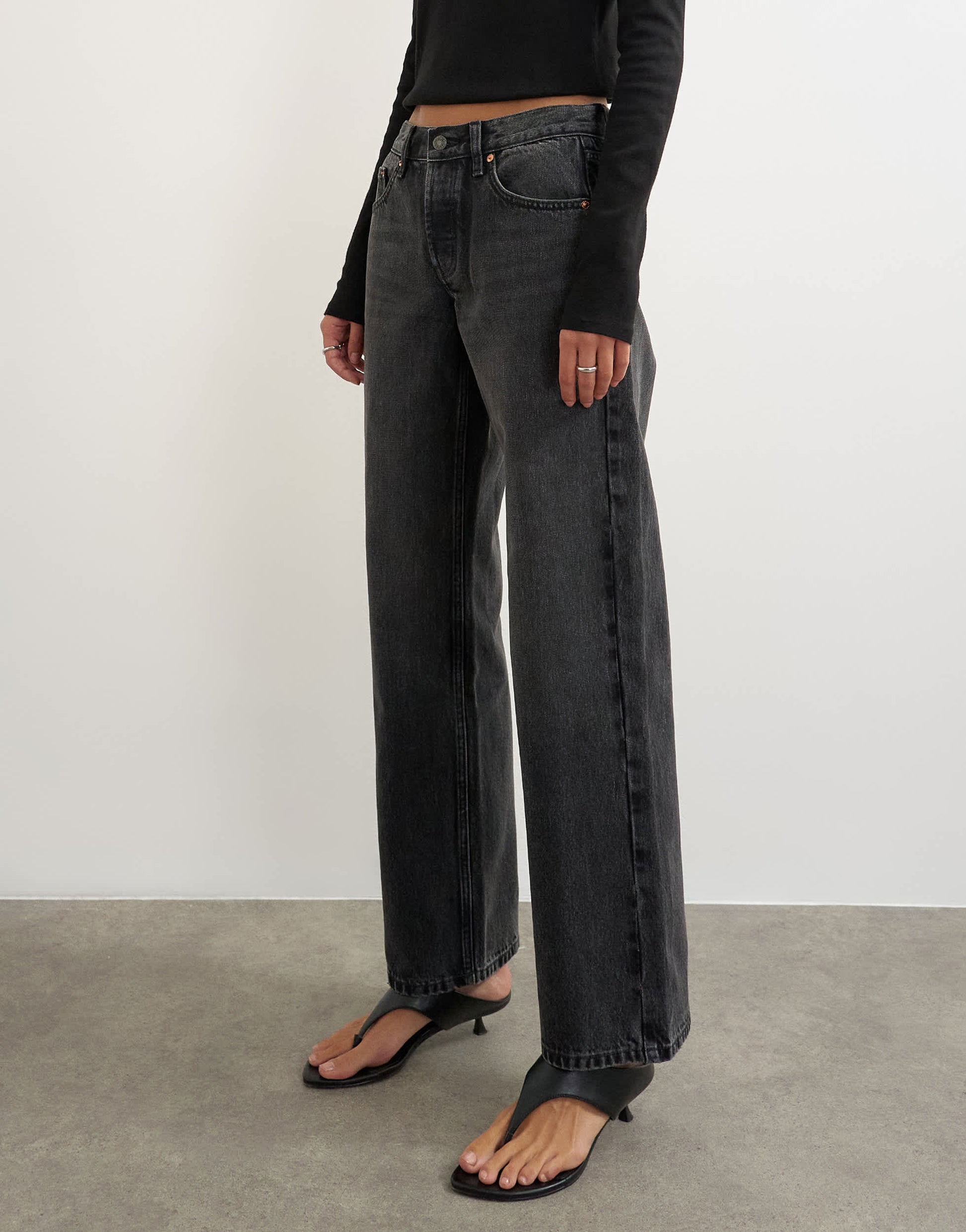 Topshop Ember low rise relaxed straight leg jean in washed black