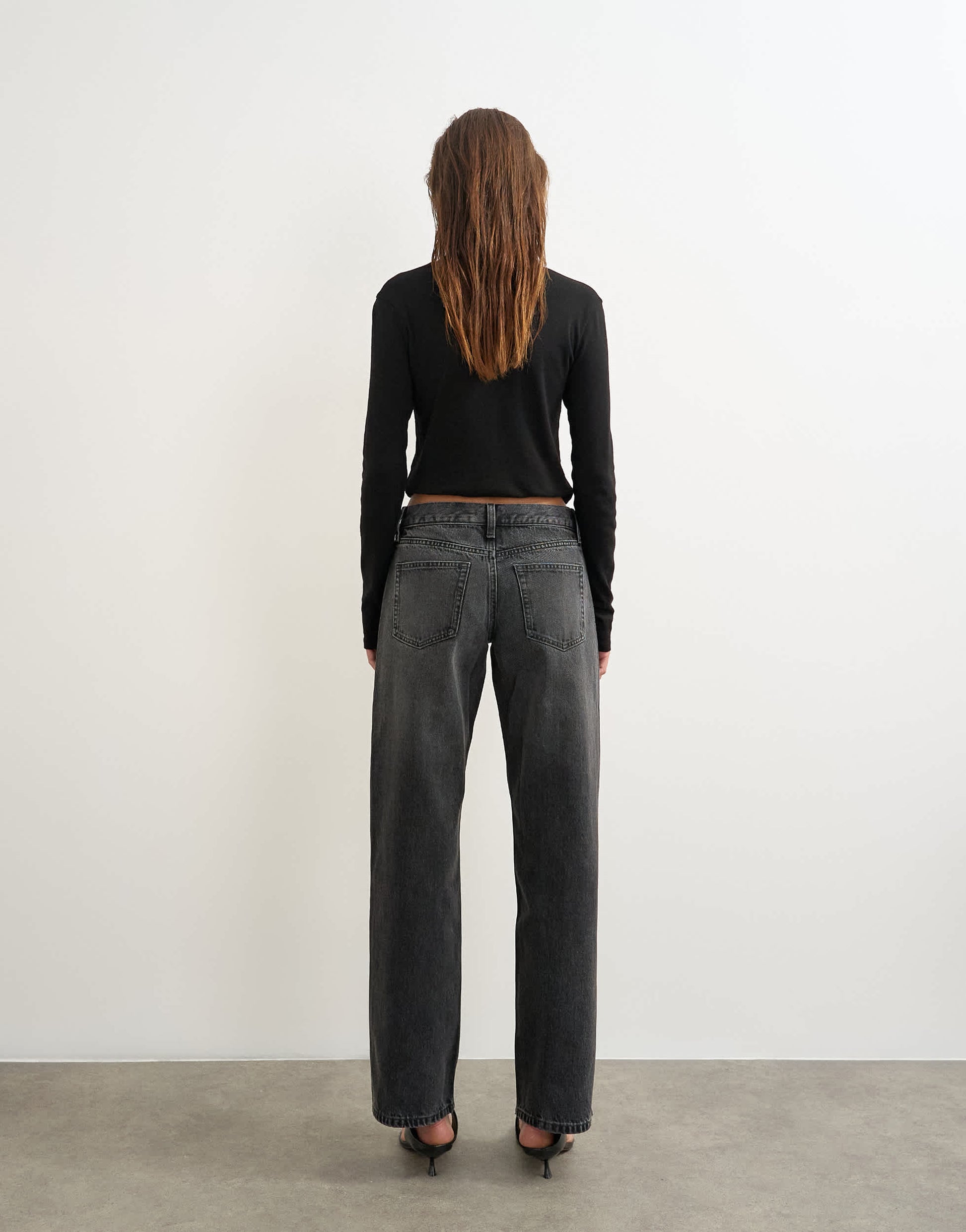 Topshop Ember low rise relaxed straight leg jean in washed black