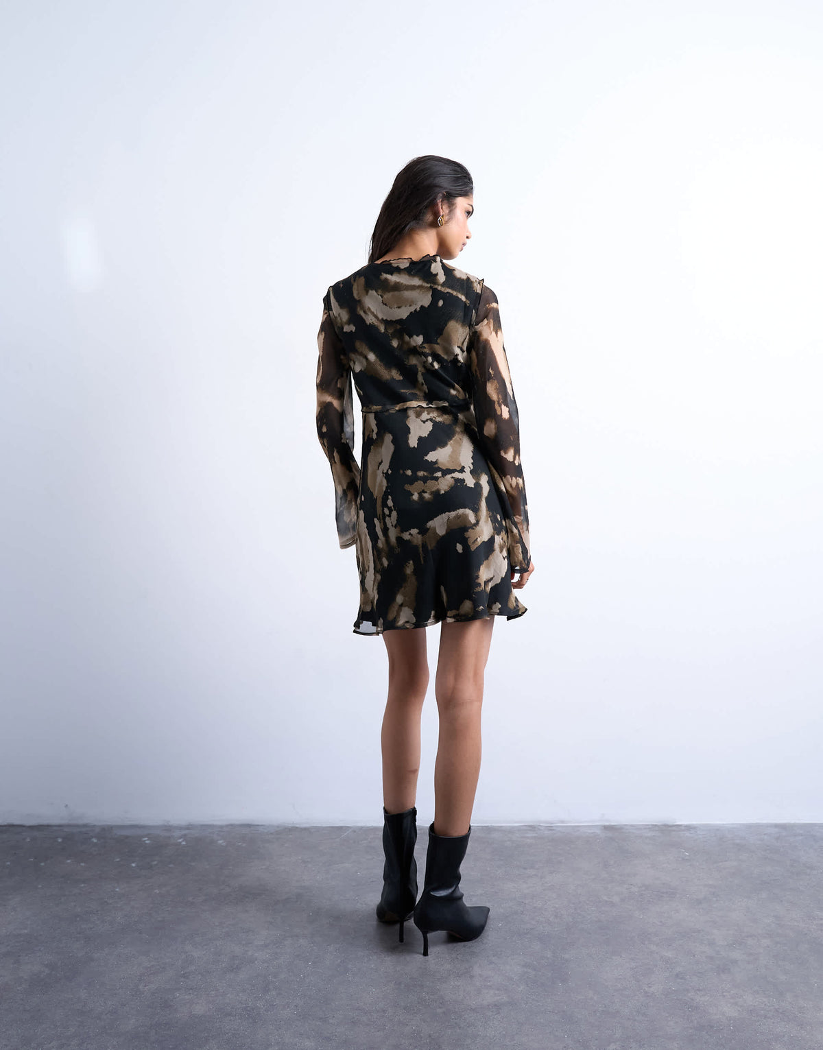 Topshop tie front long sleeve mini tea dress in abstract print