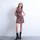 Topshop Minikleid mit abstraktem Tiermuster und Plissee-Einsatz in Braun