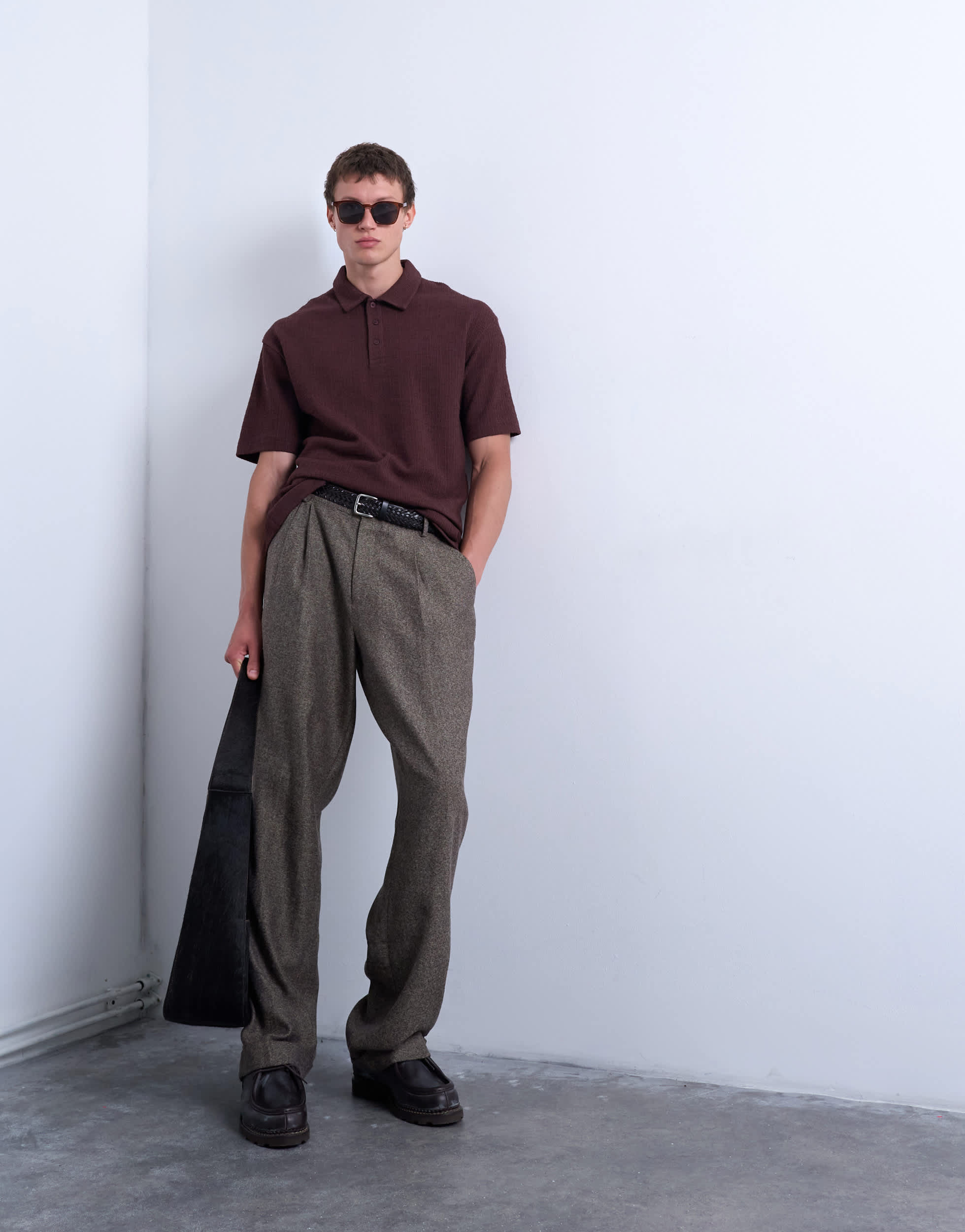 Topman weite, plissierte Fischgrät-Hose in Braun