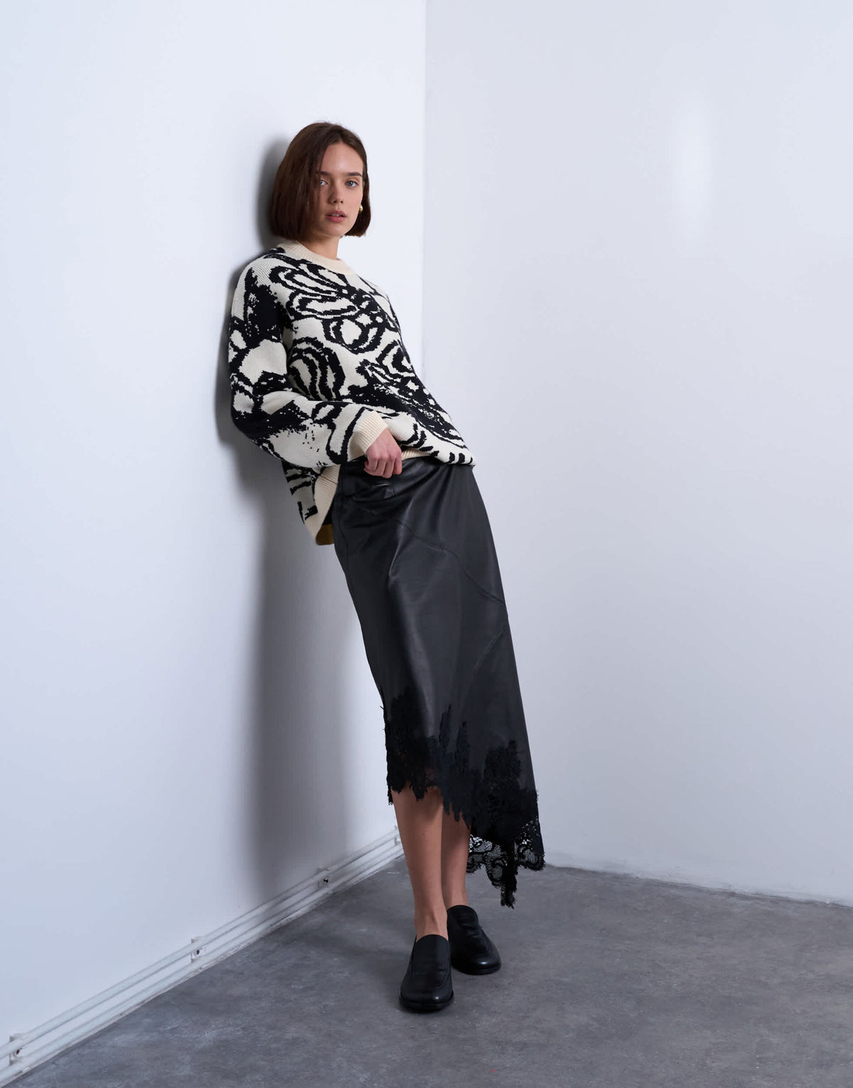 Topshop knitted jacquard clean abstract  floral jumper in mono