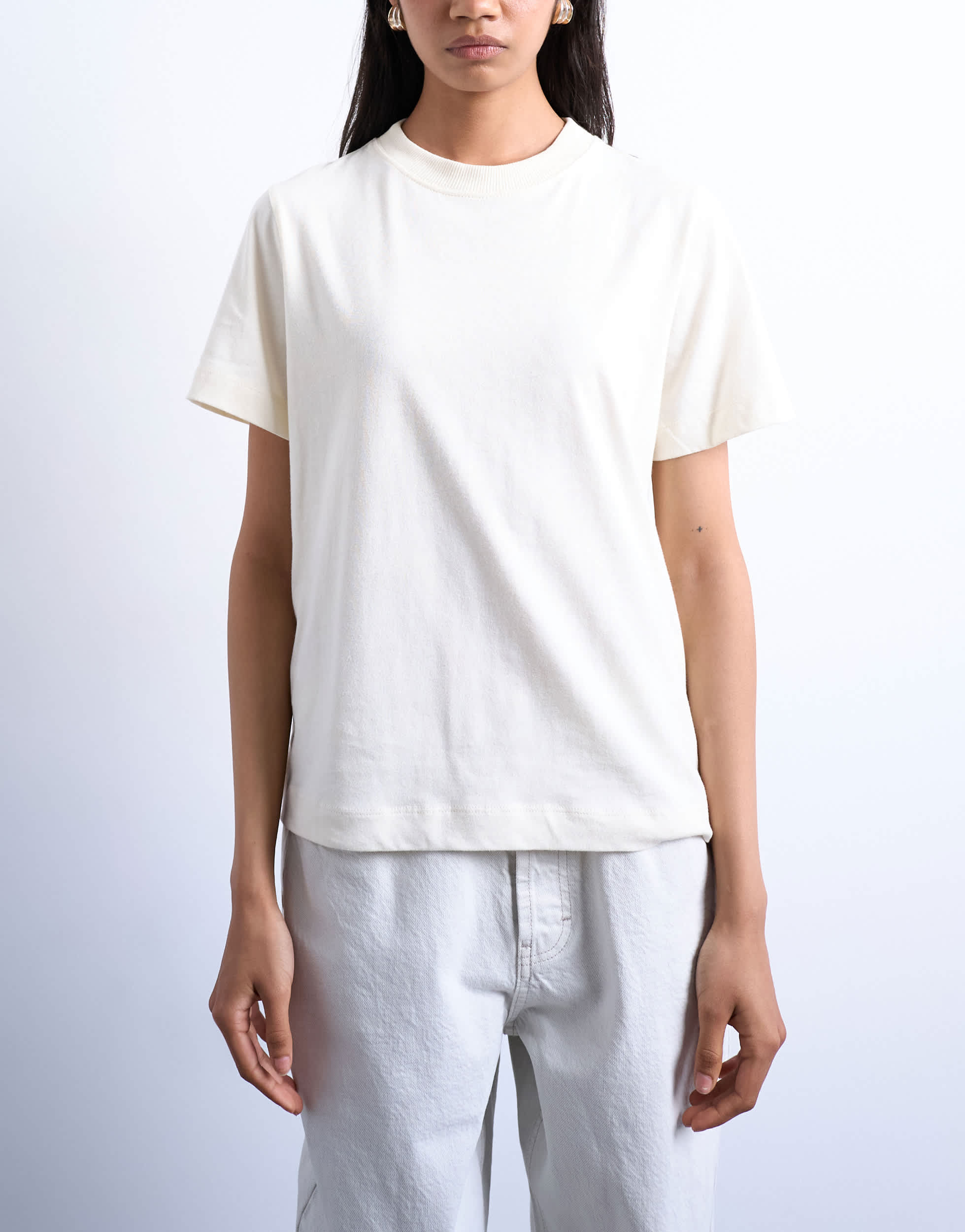 Topshop kastenförmiges T-Shirt in Ecru