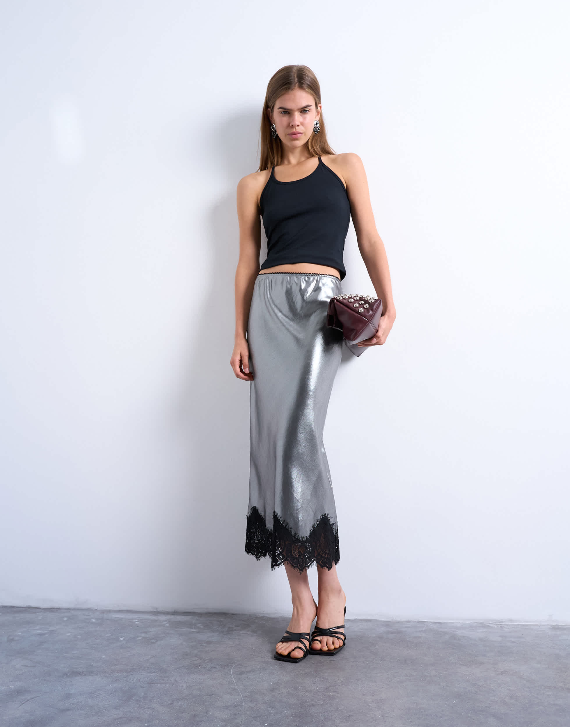 Topshop Midirock mit metallisch schimmerndem Spitzensaum in Silber