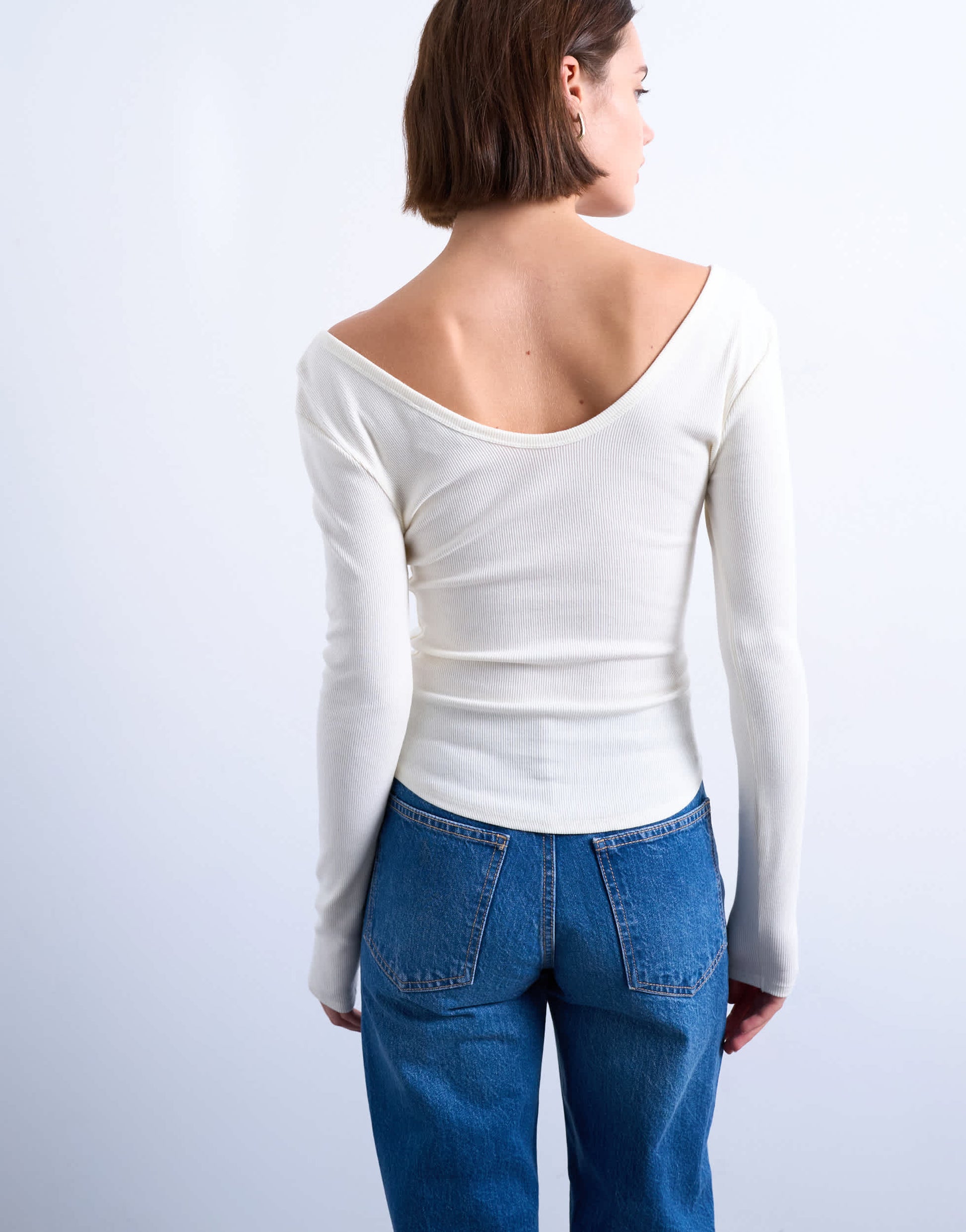 Topshop rib v-neck long sleeve curved hem top in ecru