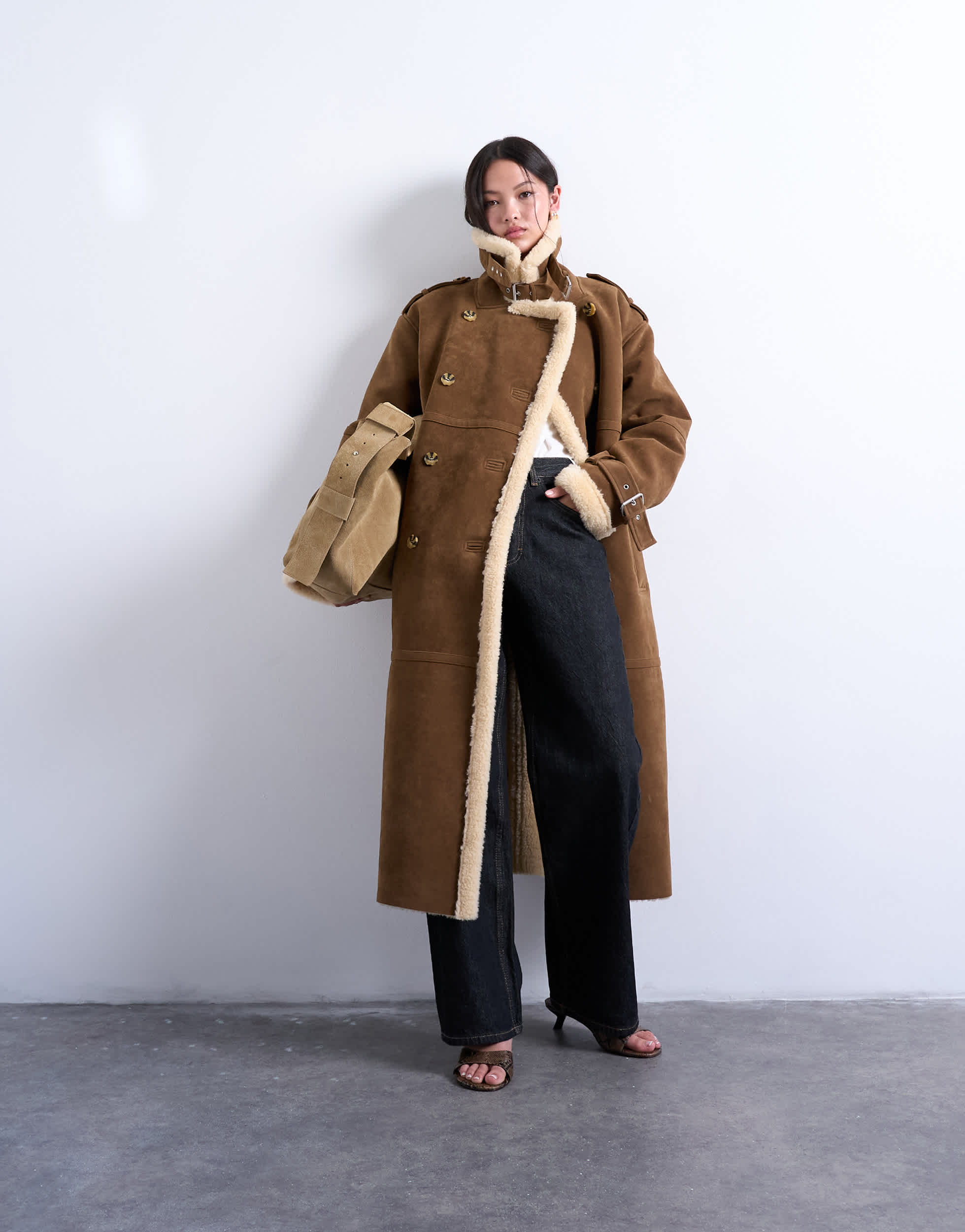 Topshop lange, taillierte Pilotenhose aus Shearling in Hellbraun und Creme