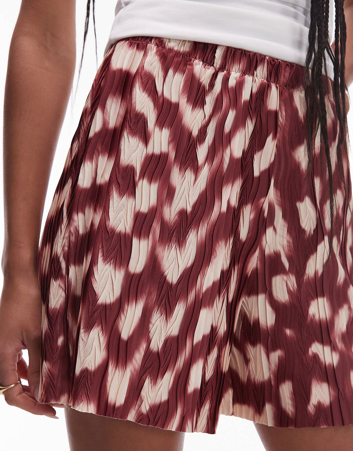Topshop abstract animal plisse wide leg shorts in burgundy