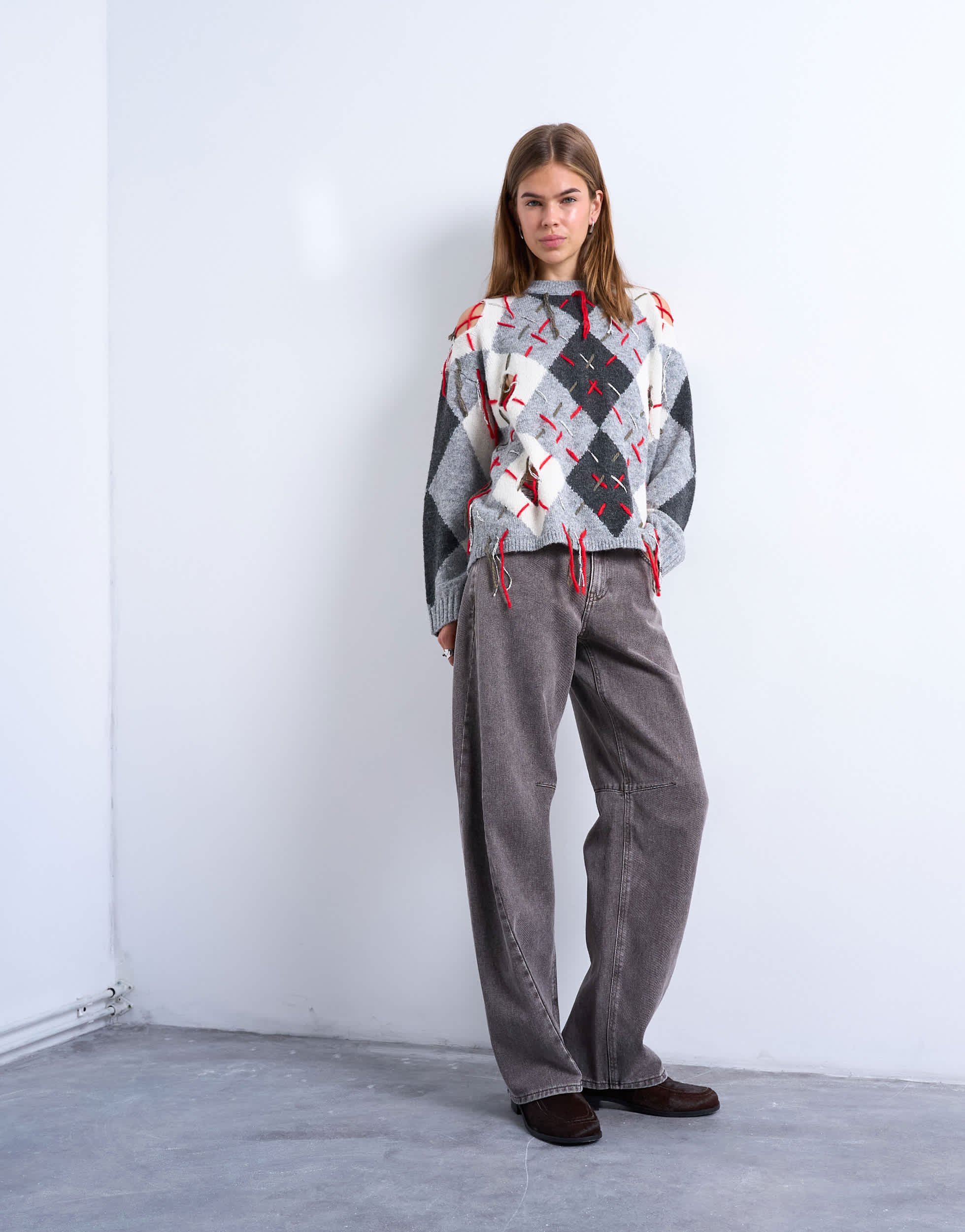 Topshop Barrel mid rise jean with seam detail in otter