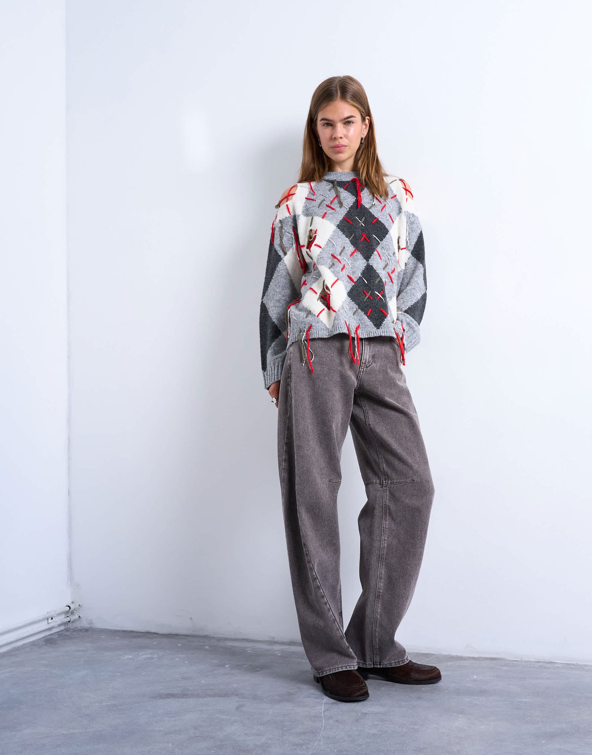 Topshop Barrel mid rise jean with seam detail in otter