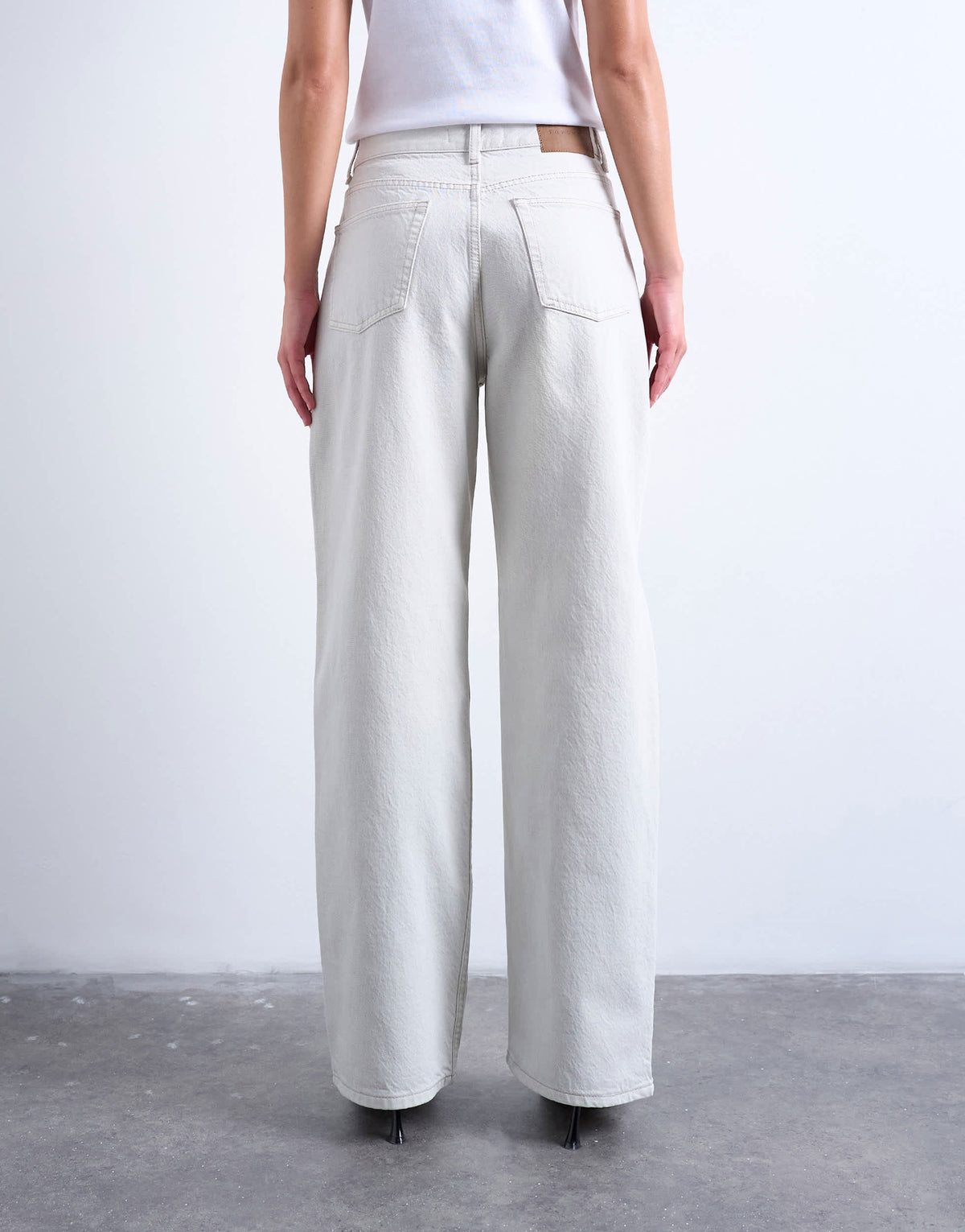 Topshop Column mid rise jeans in bone