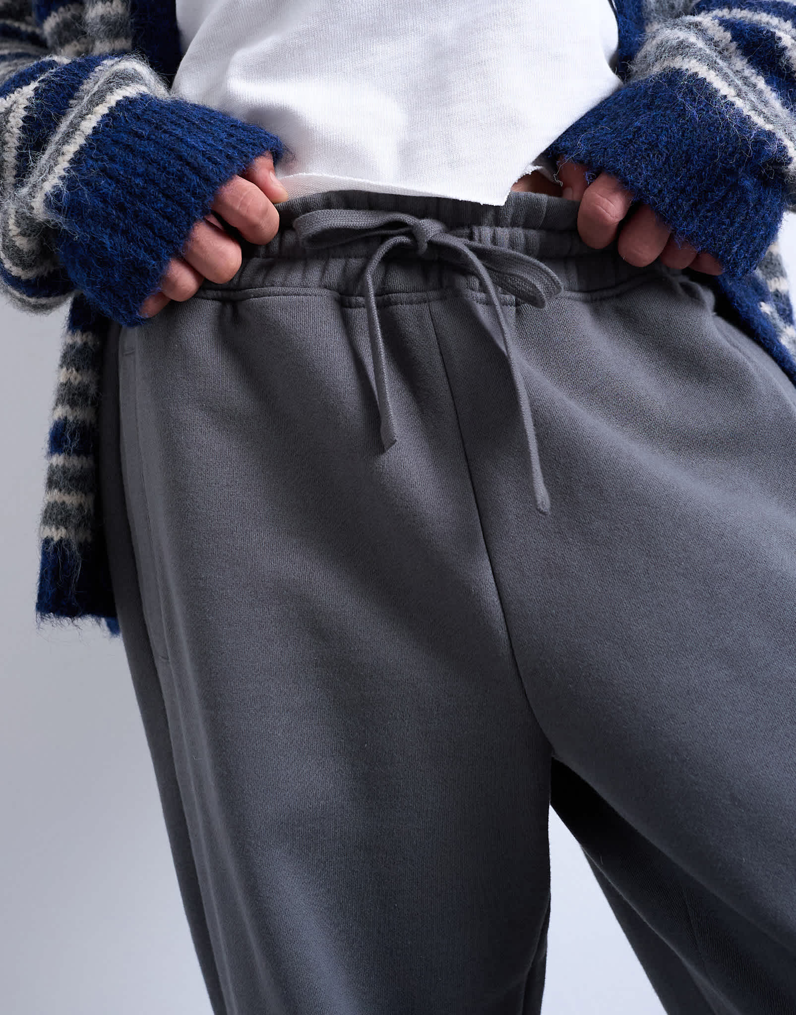 Topman heavyweight straight leg jogger in charcoal