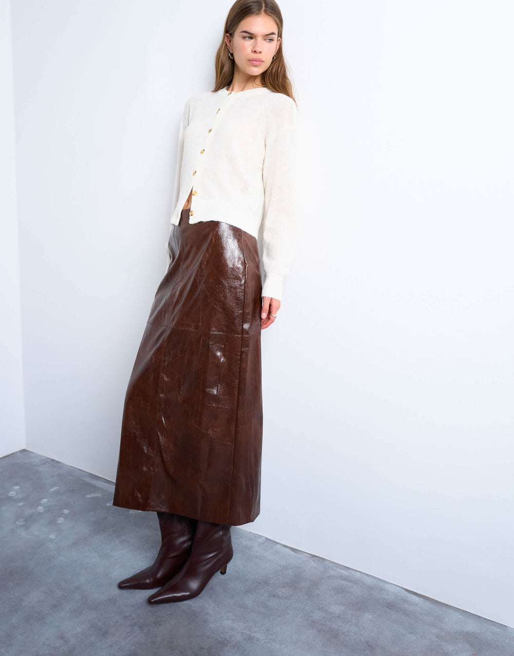 Jupe midi Topshop en similicuir brillant marron