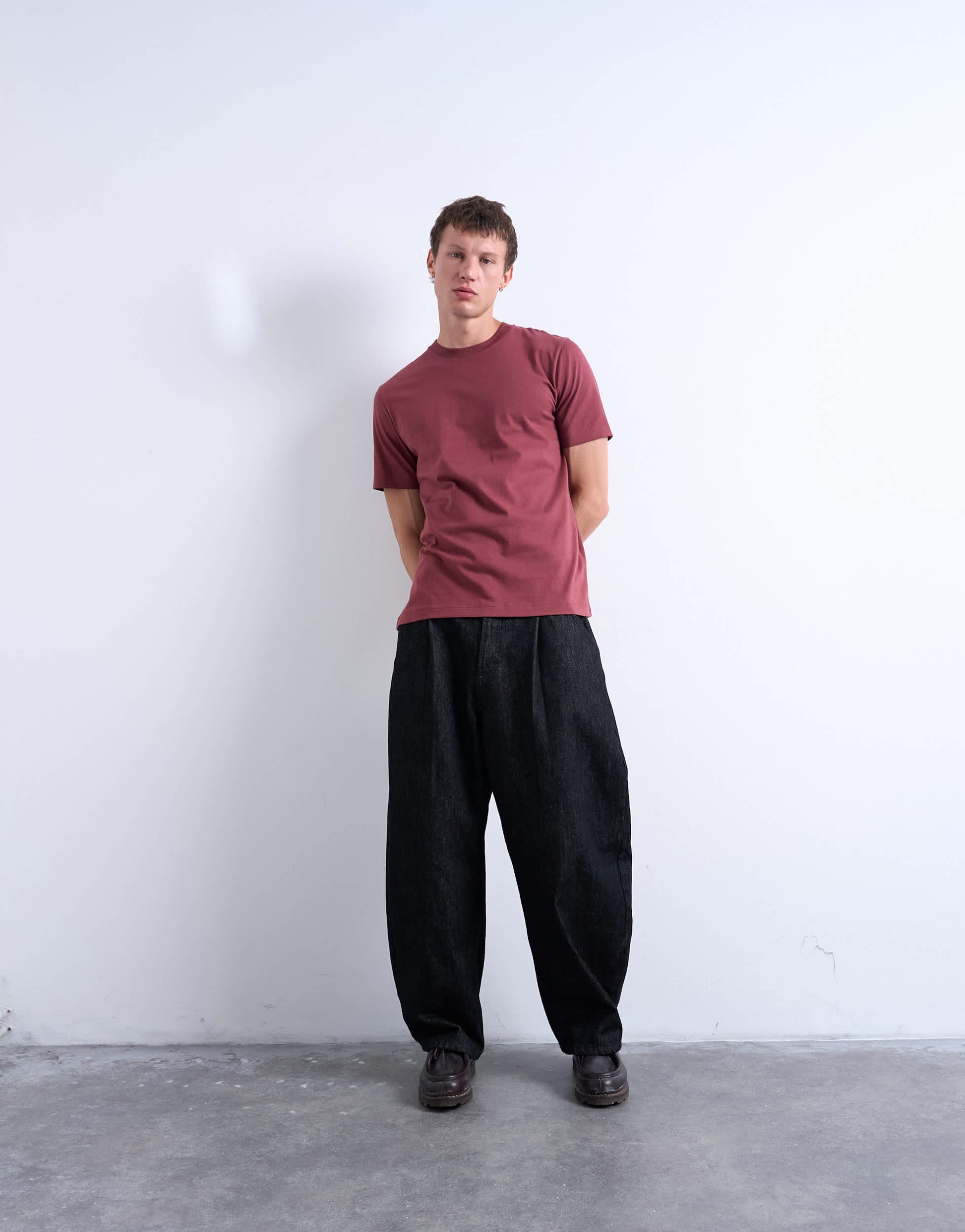 Topman classic fit t-shirt in burgundy
