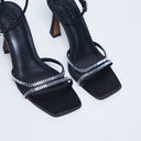 Sandales à talons évasés Topshop Fifi ornées de détails noirs