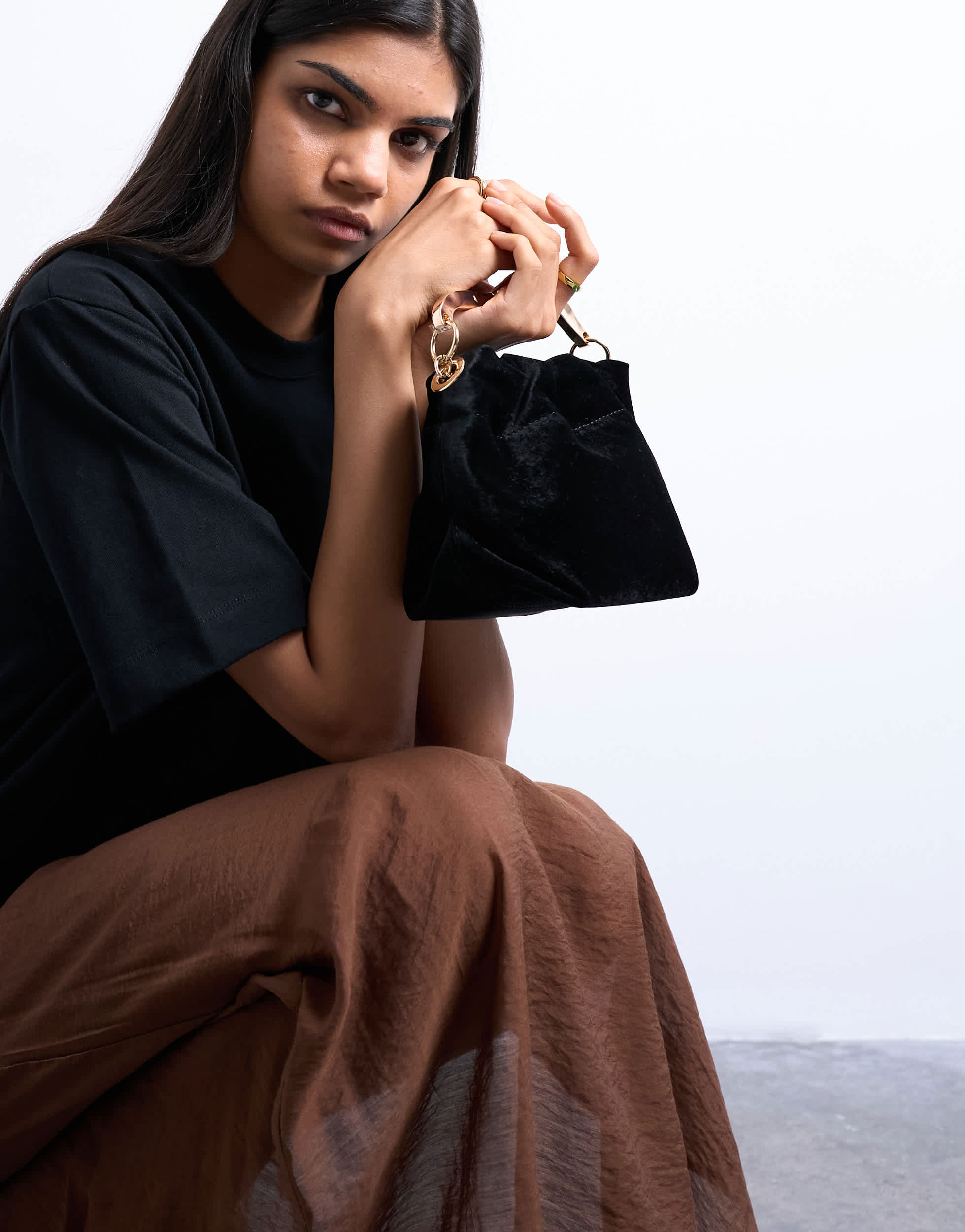 Sac cabas Topshop Gabriette en velours noir avec poignée et finitions métalliques