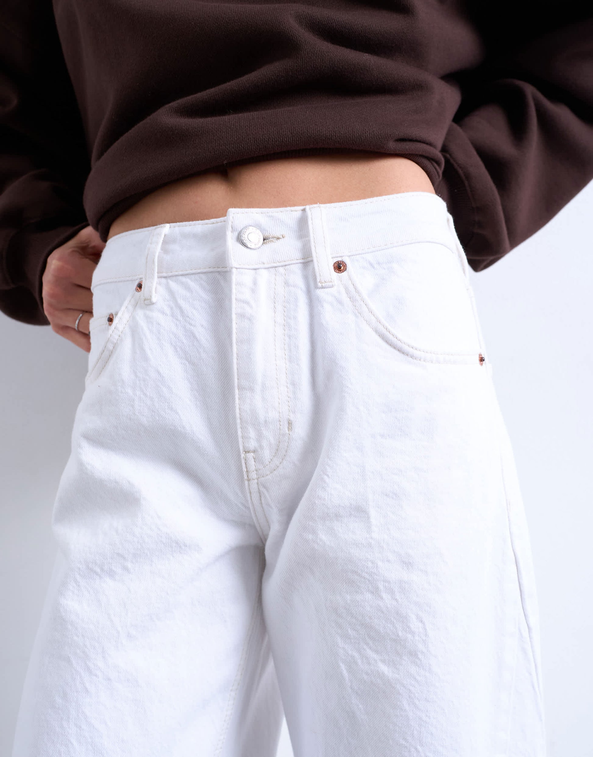 Topshop Barrel mid rise jean in white
