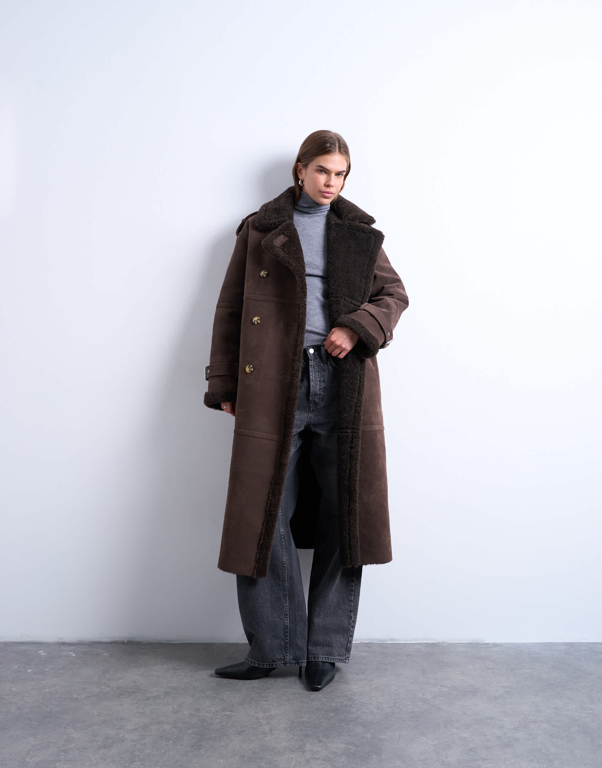 Topshop lange, trichterförmige Aviator-Hose aus Shearling in Schokoladenbraun