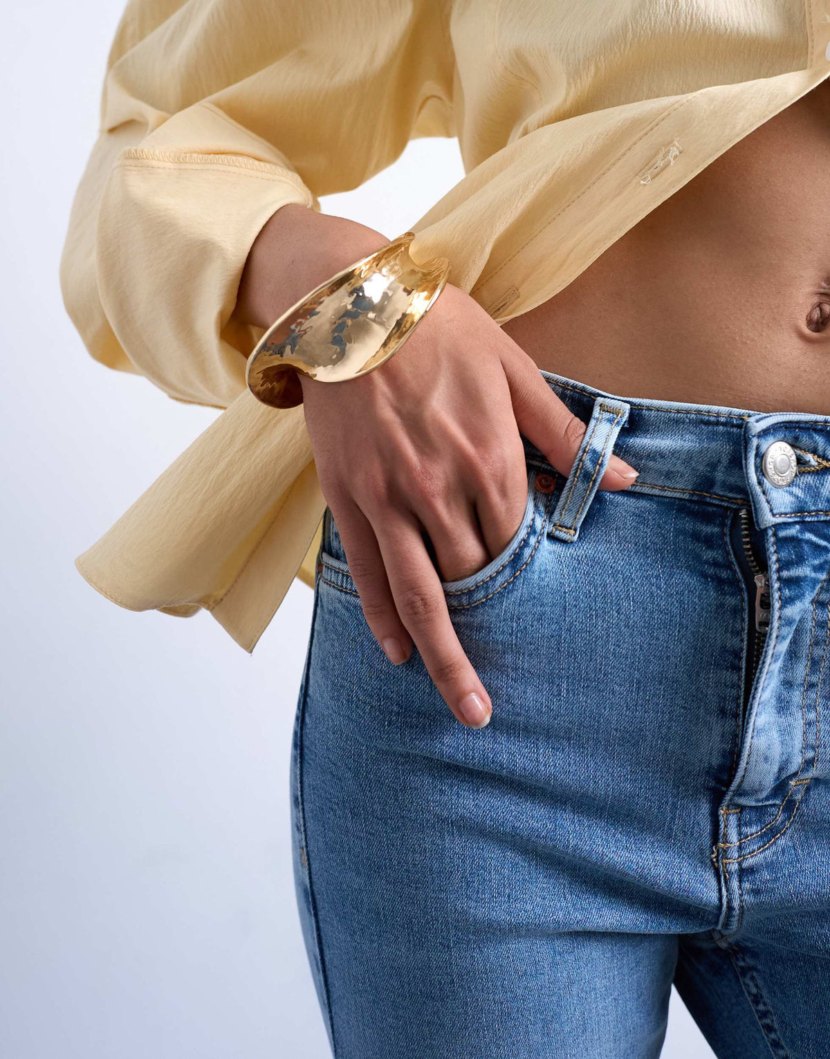 Topshop Bianca chunky twisted bracelet in gold