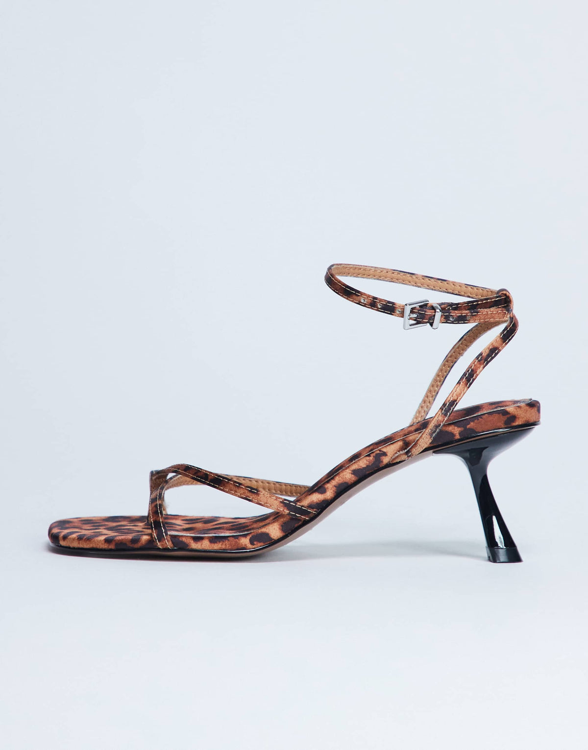 Topshop Ila toe loop mid heel sandal in leopard print
